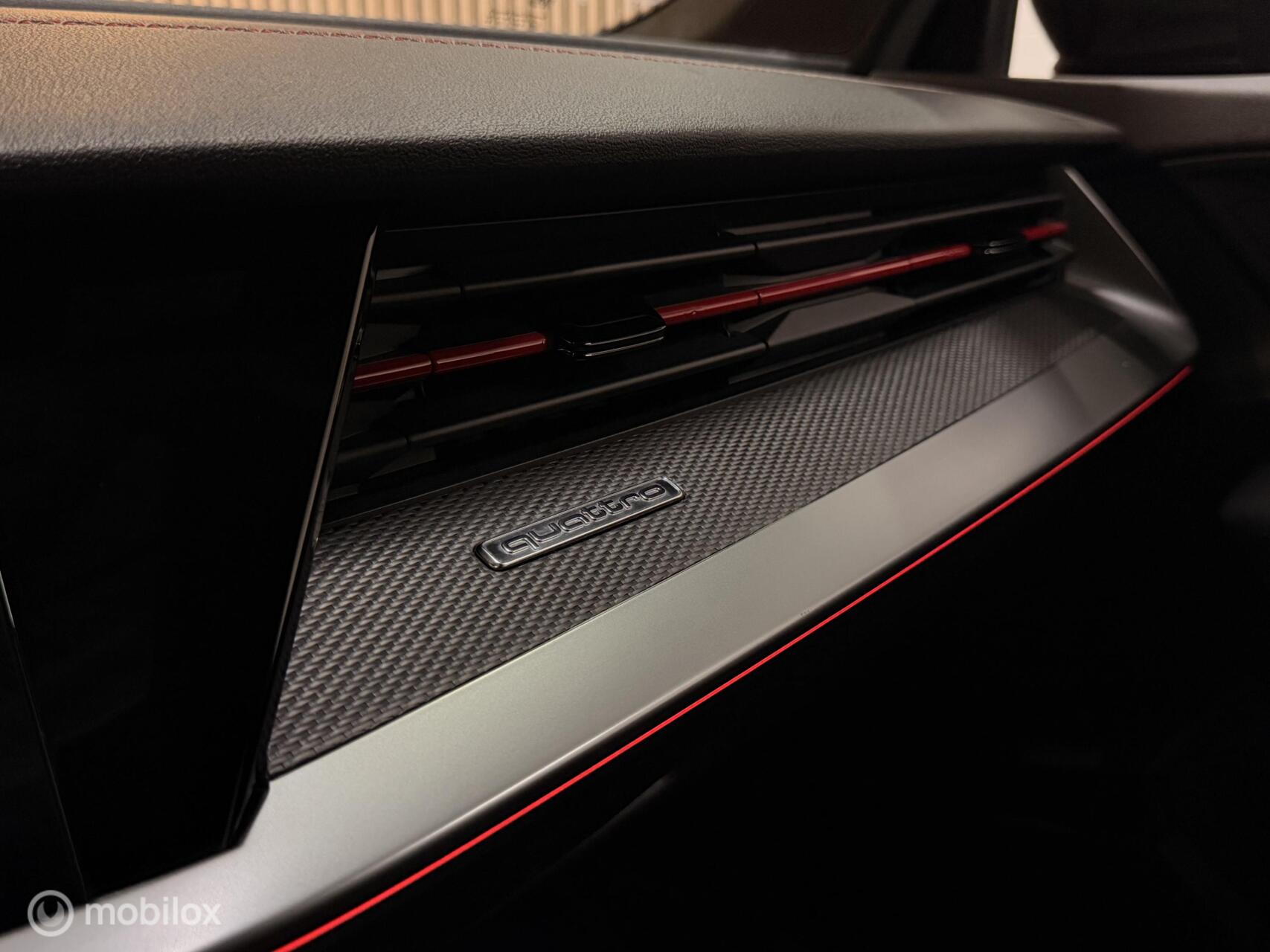 Foto van Audi S3 Limousine