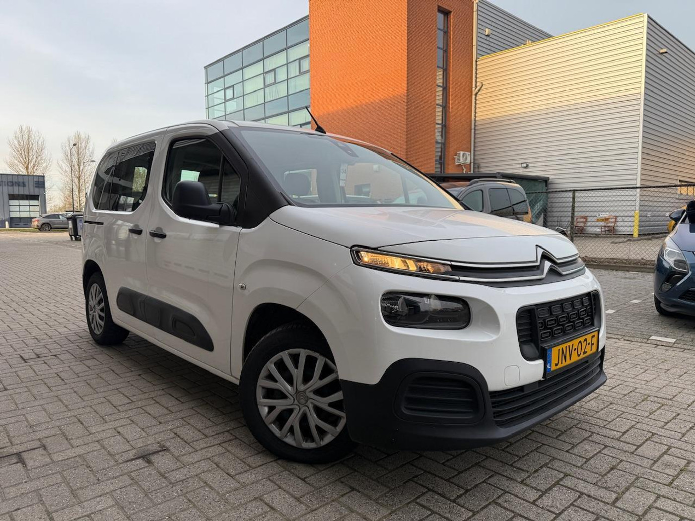 Citroen Berlingo Combi 1.2 Benzine | Trekhaak | Bluetooth | 5 zit 2019 - voorkant