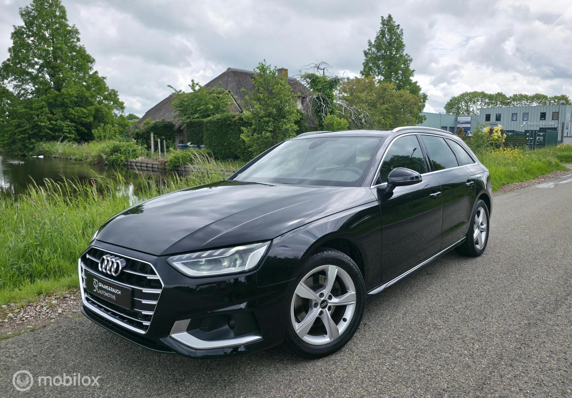 Audi A4 Avant 35 TFSI Business Ed. / Camera / Navi / Carplay 2021 - voorkant