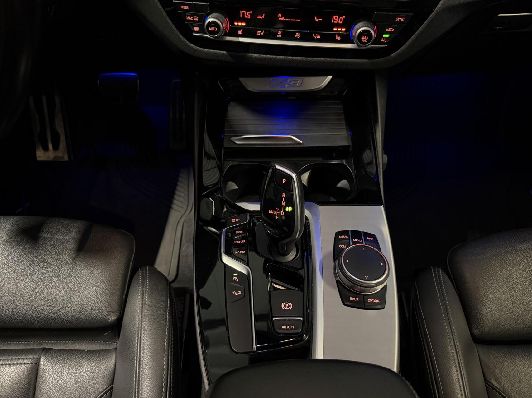 Foto van BMW X3 Xdrive20i