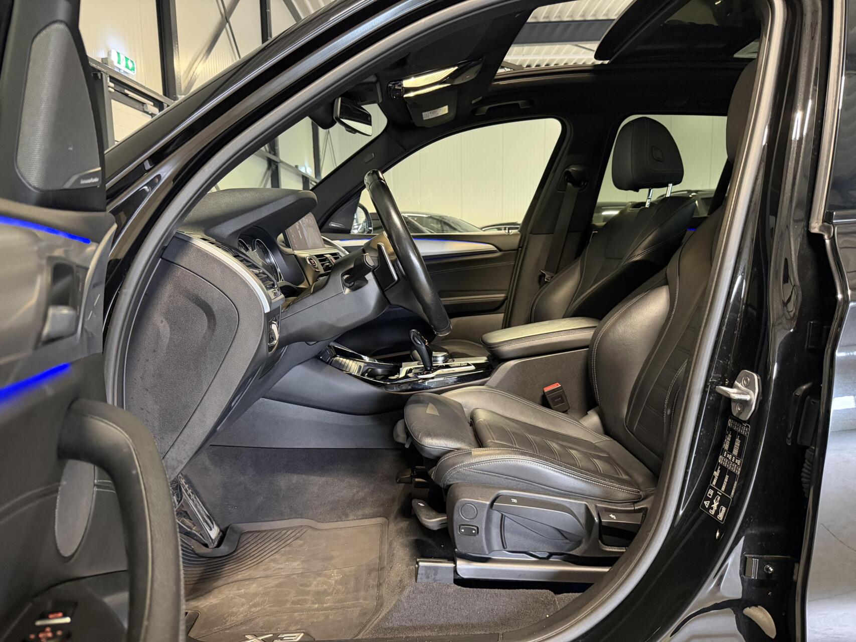 Foto van BMW X3 Xdrive20i