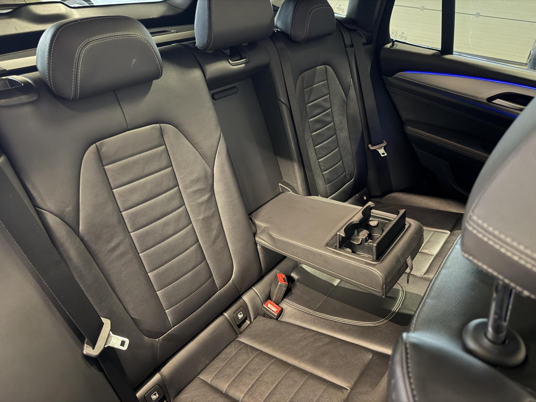 Foto van BMW X3 Xdrive20i