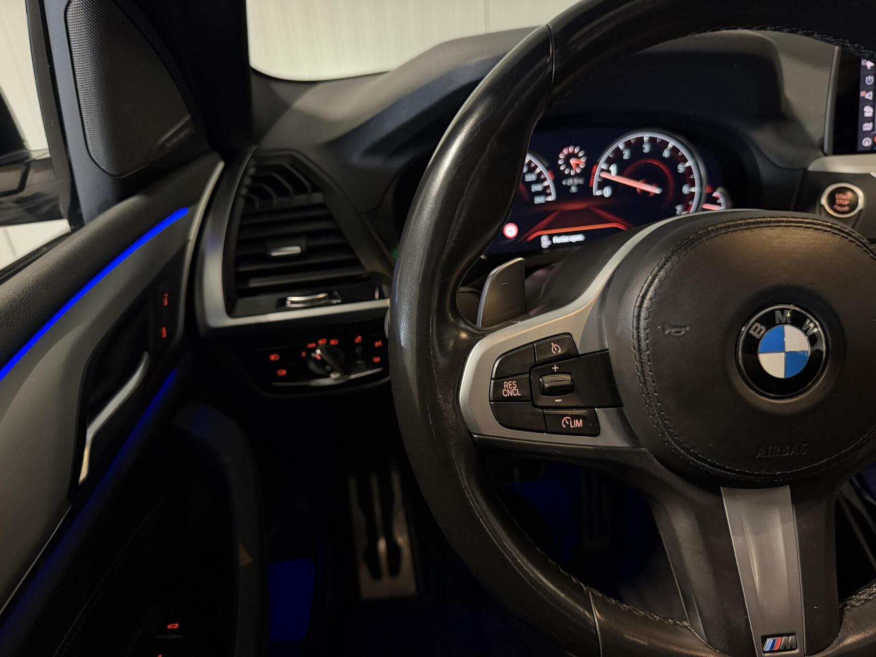 Foto van BMW X3 Xdrive20i