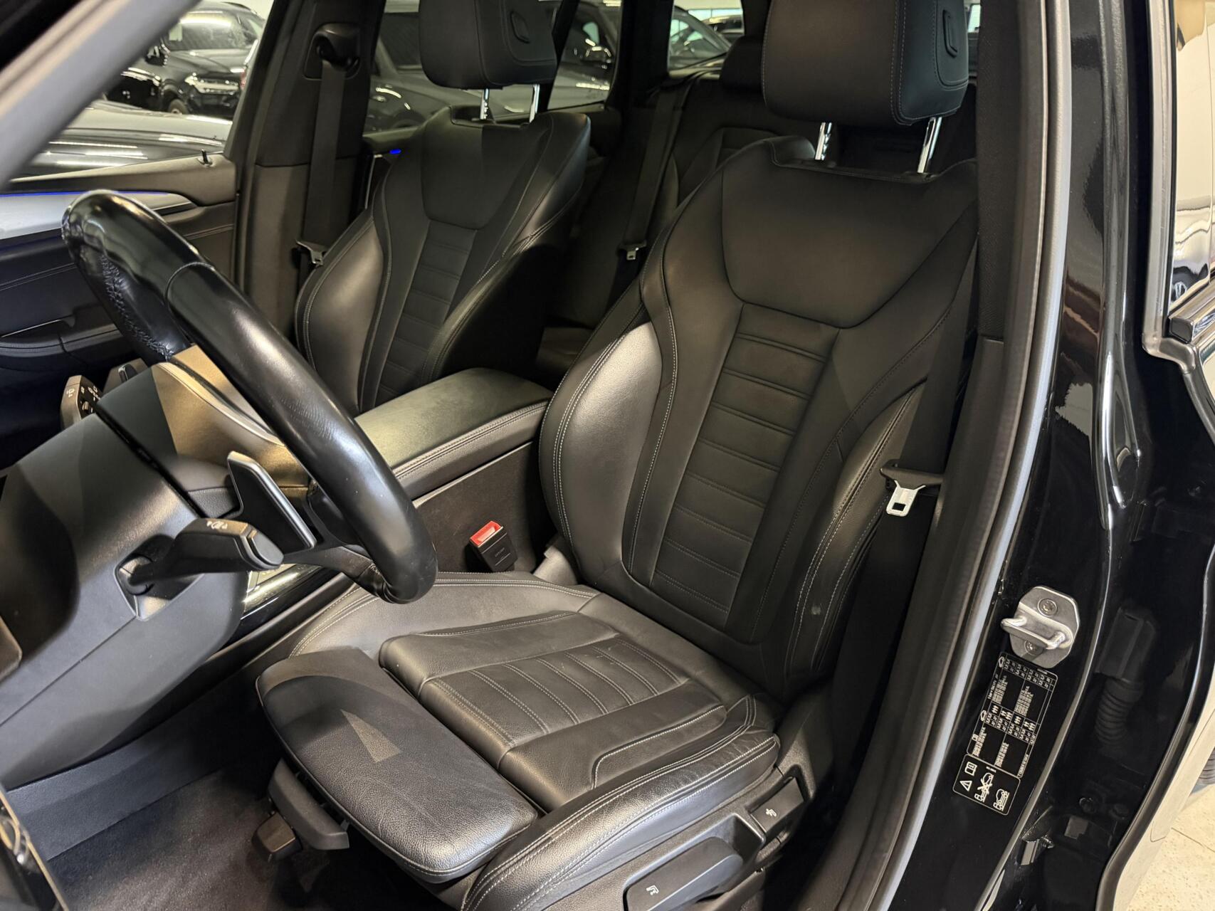 Foto van BMW X3 Xdrive20i