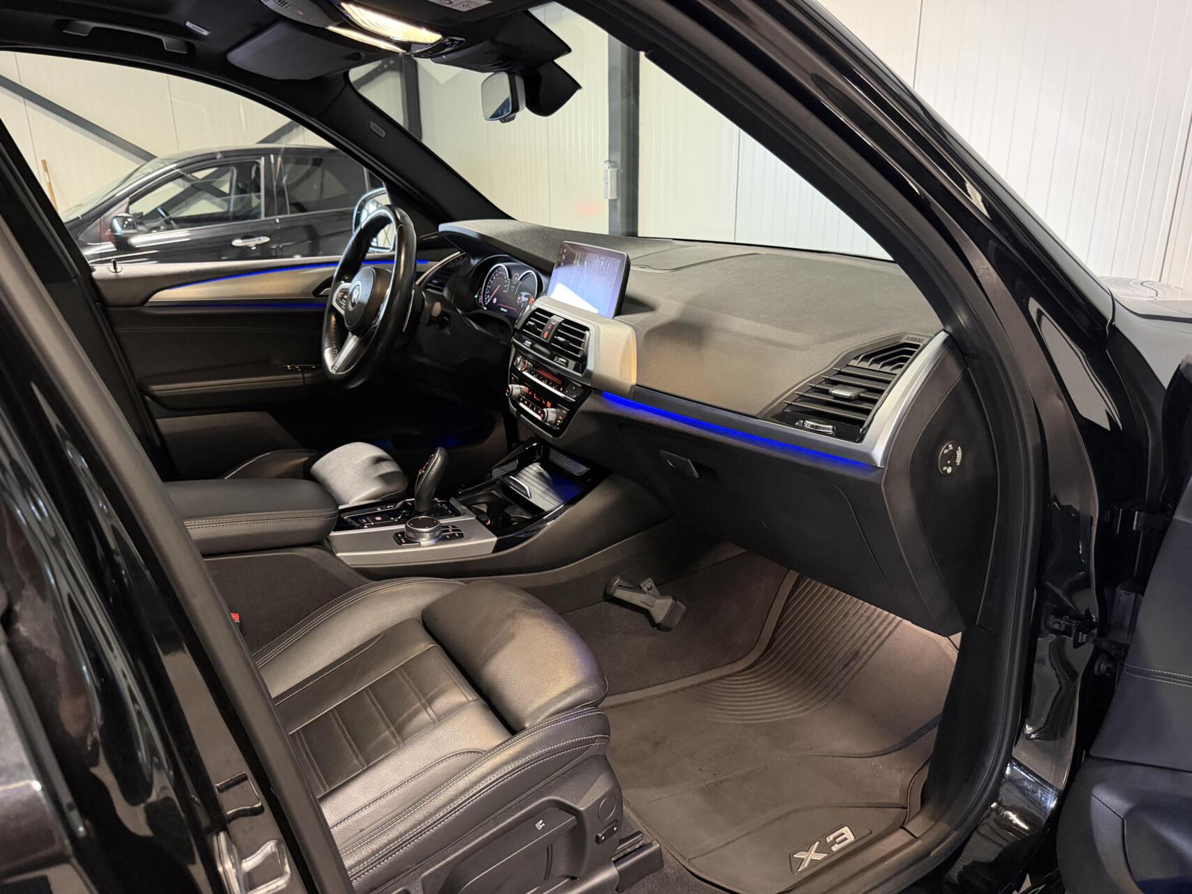 Foto van BMW X3 Xdrive20i