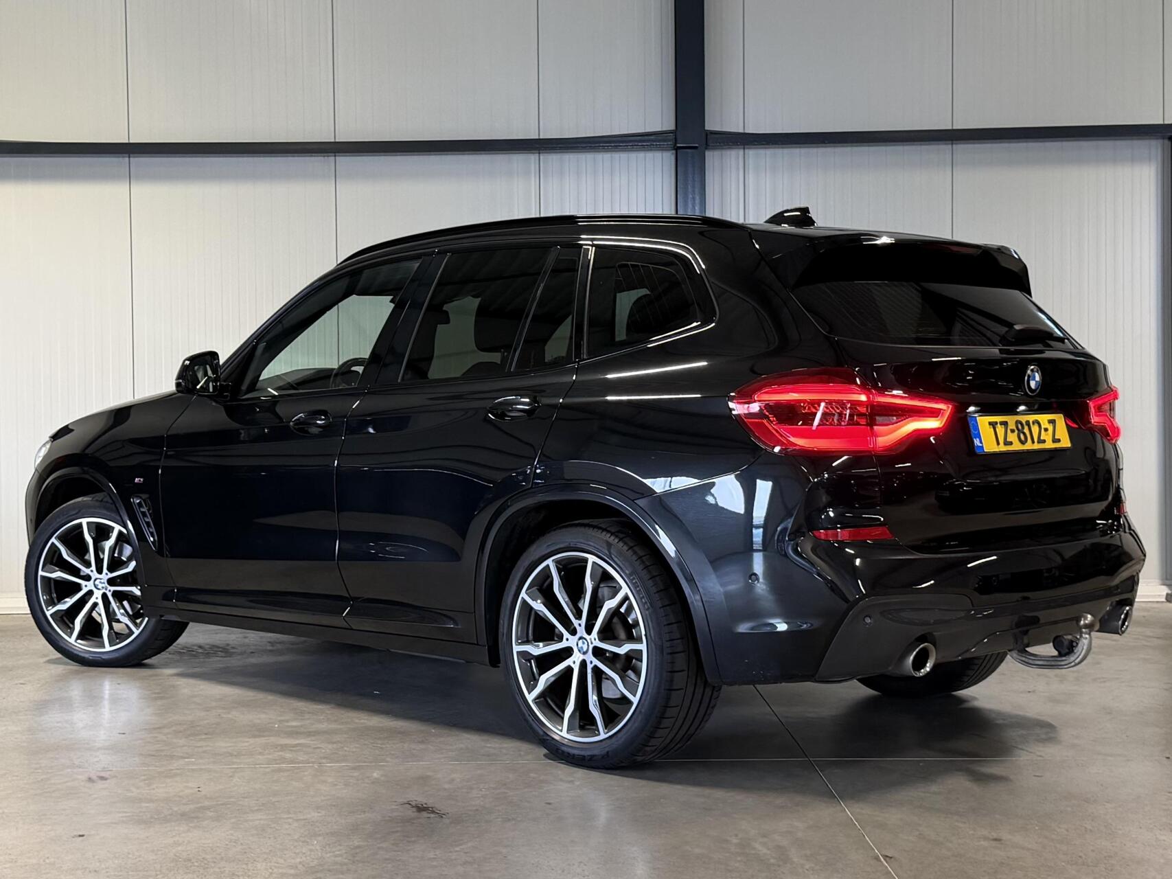 Foto van BMW X3 Xdrive20i