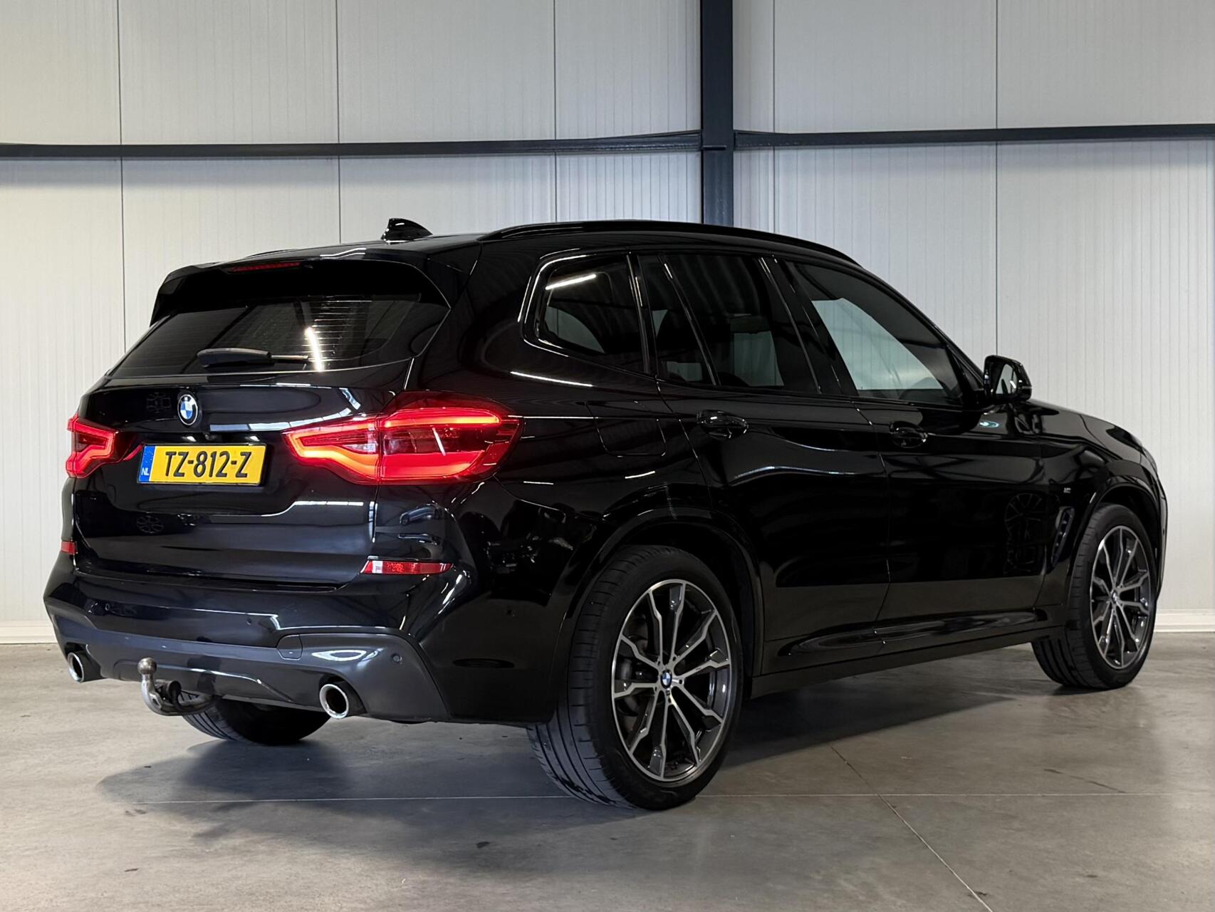 Foto van BMW X3 Xdrive20i
