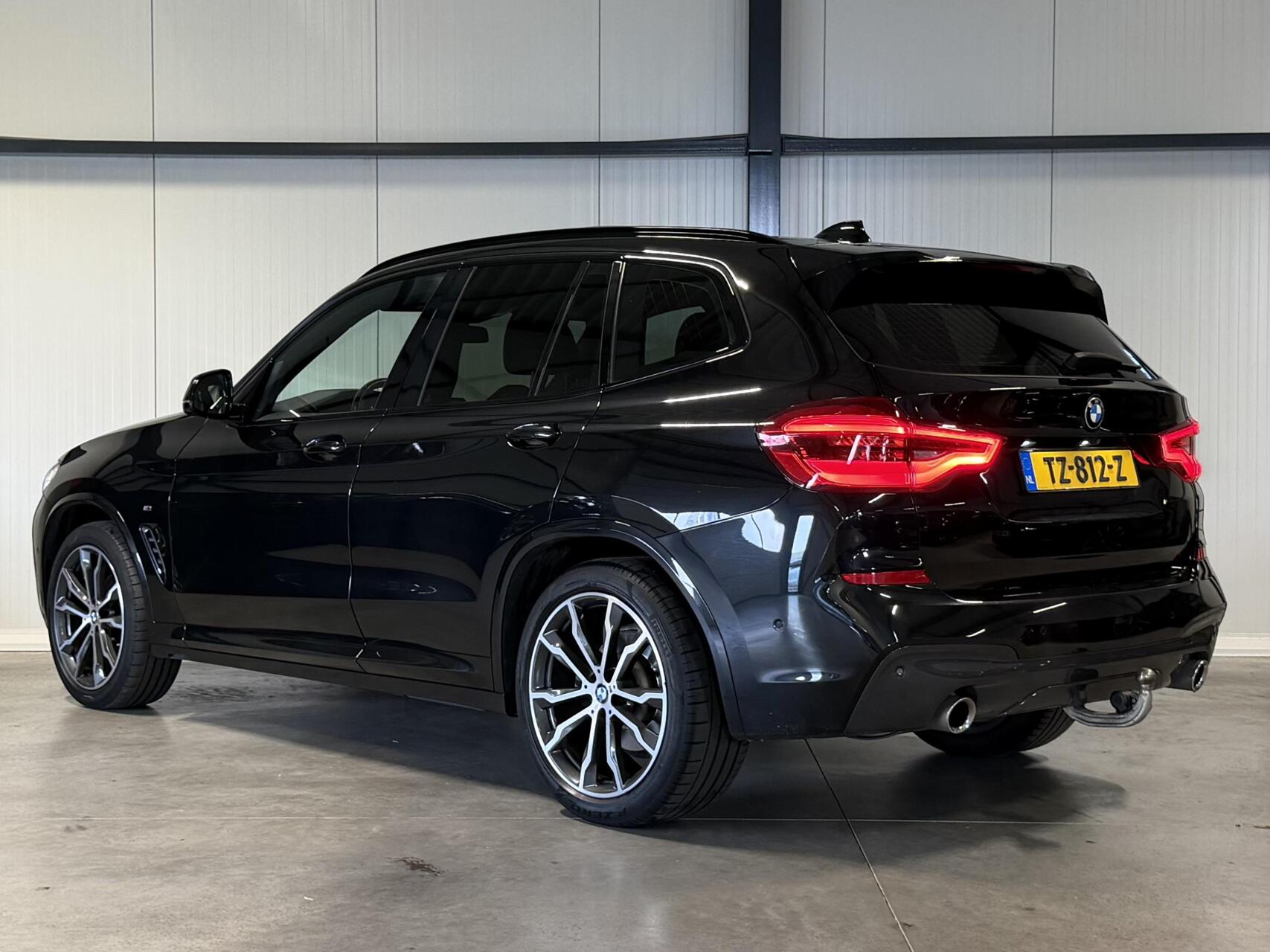 Foto van BMW X3 Xdrive20i