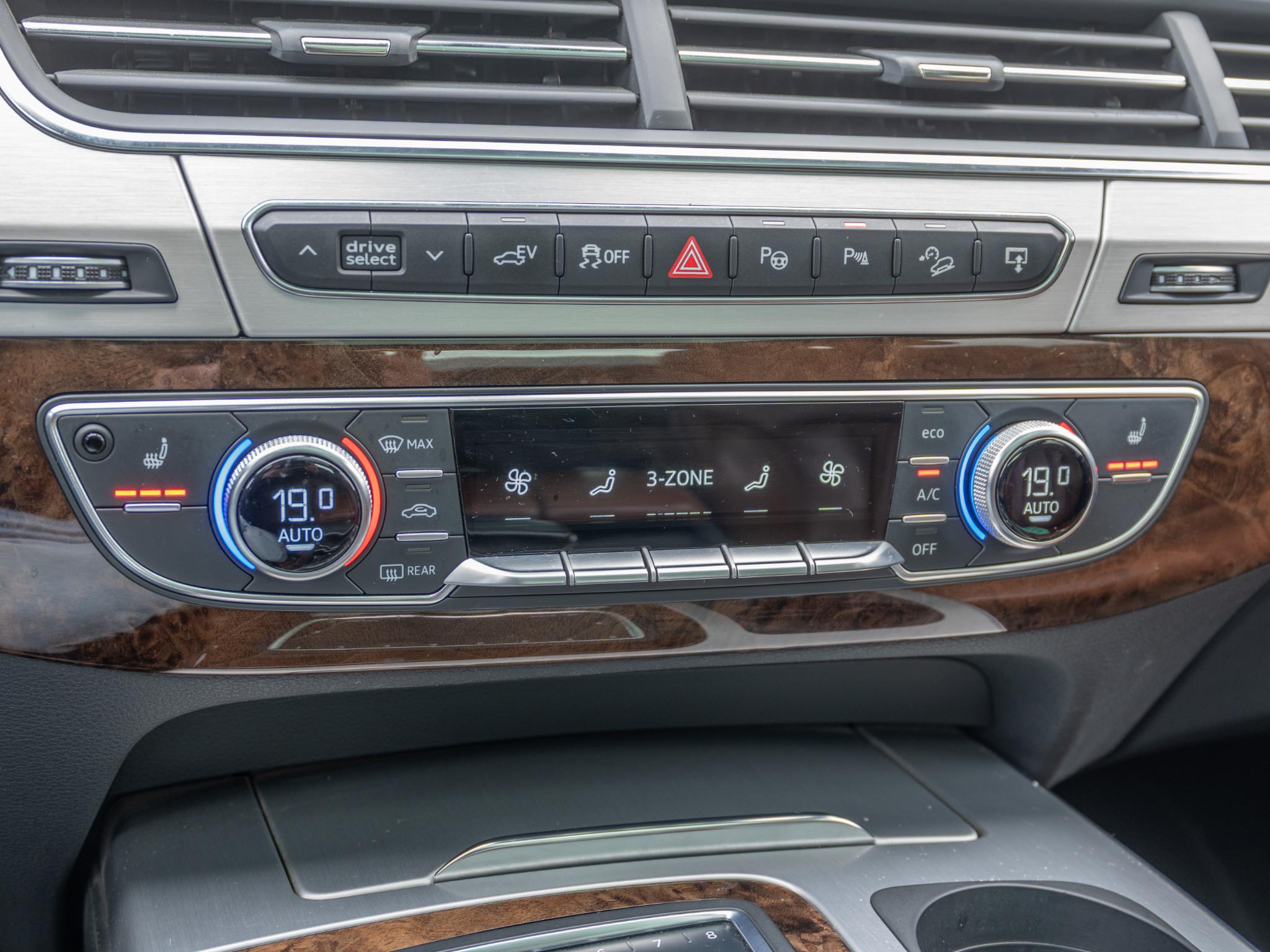 Foto van Audi Q7 E-tron