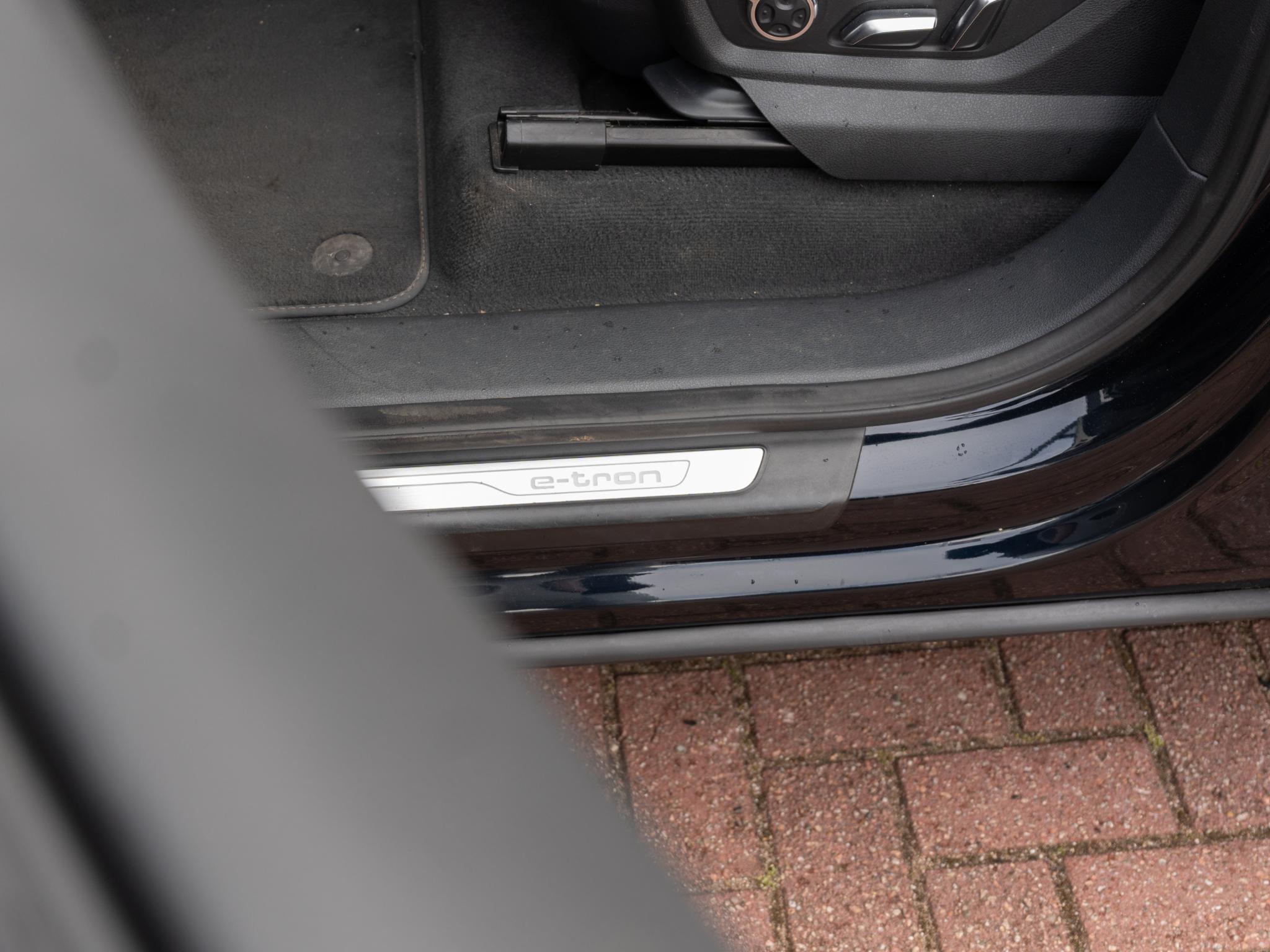 Foto van Audi Q7 E-tron