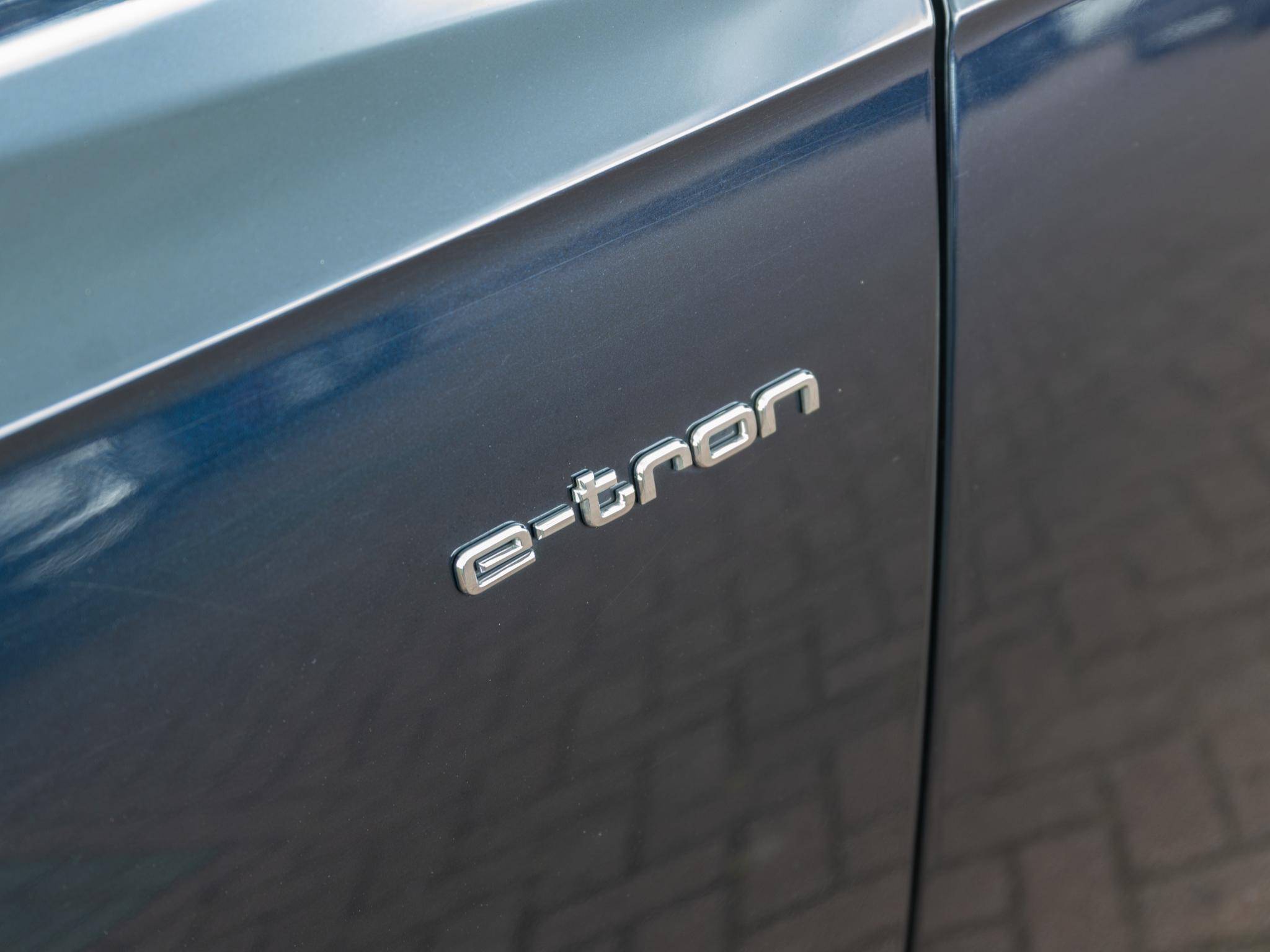 Foto van Audi Q7 E-tron