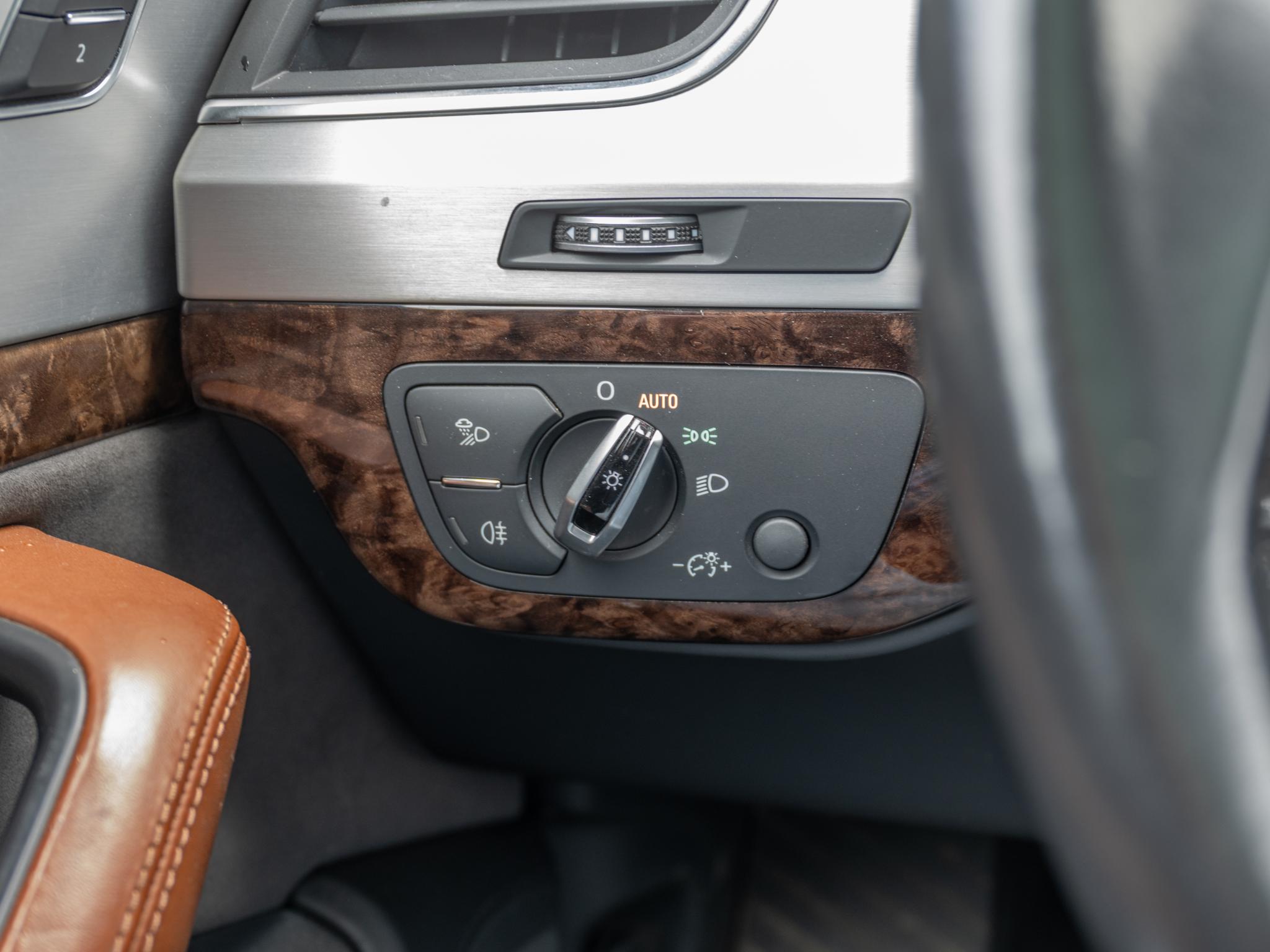 Foto van Audi Q7 E-tron