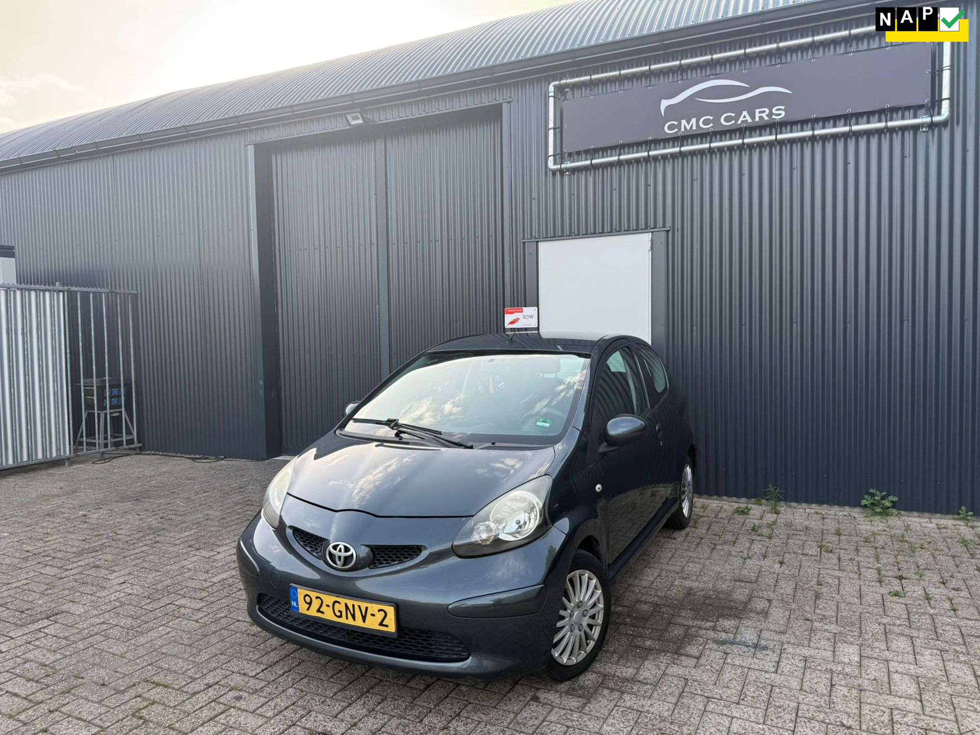 Toyota Toyota Aygo 1.0-12V + 2008 - voorkant