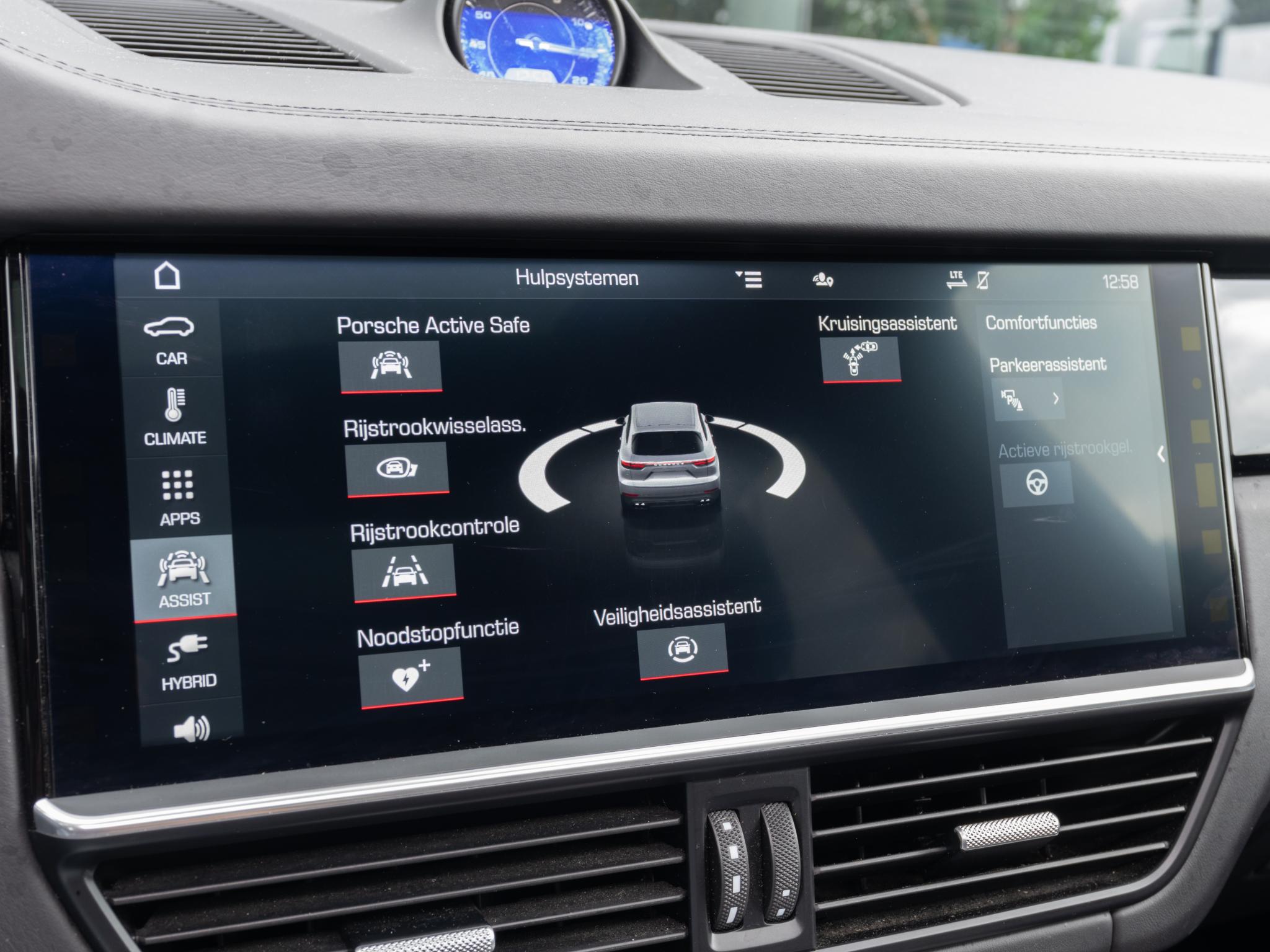 Foto van Porsche Cayenne E-hybrid