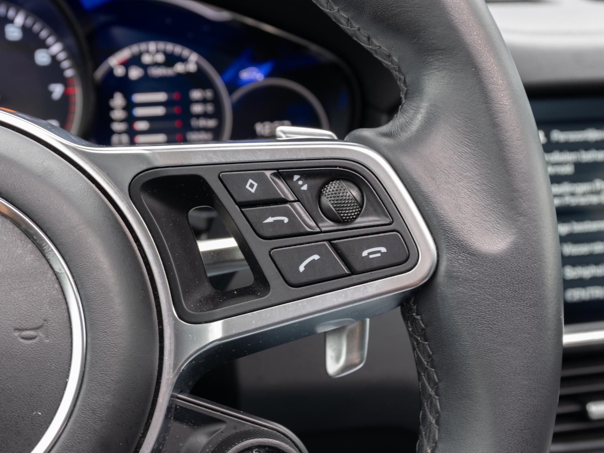 Foto van Porsche Cayenne E-hybrid