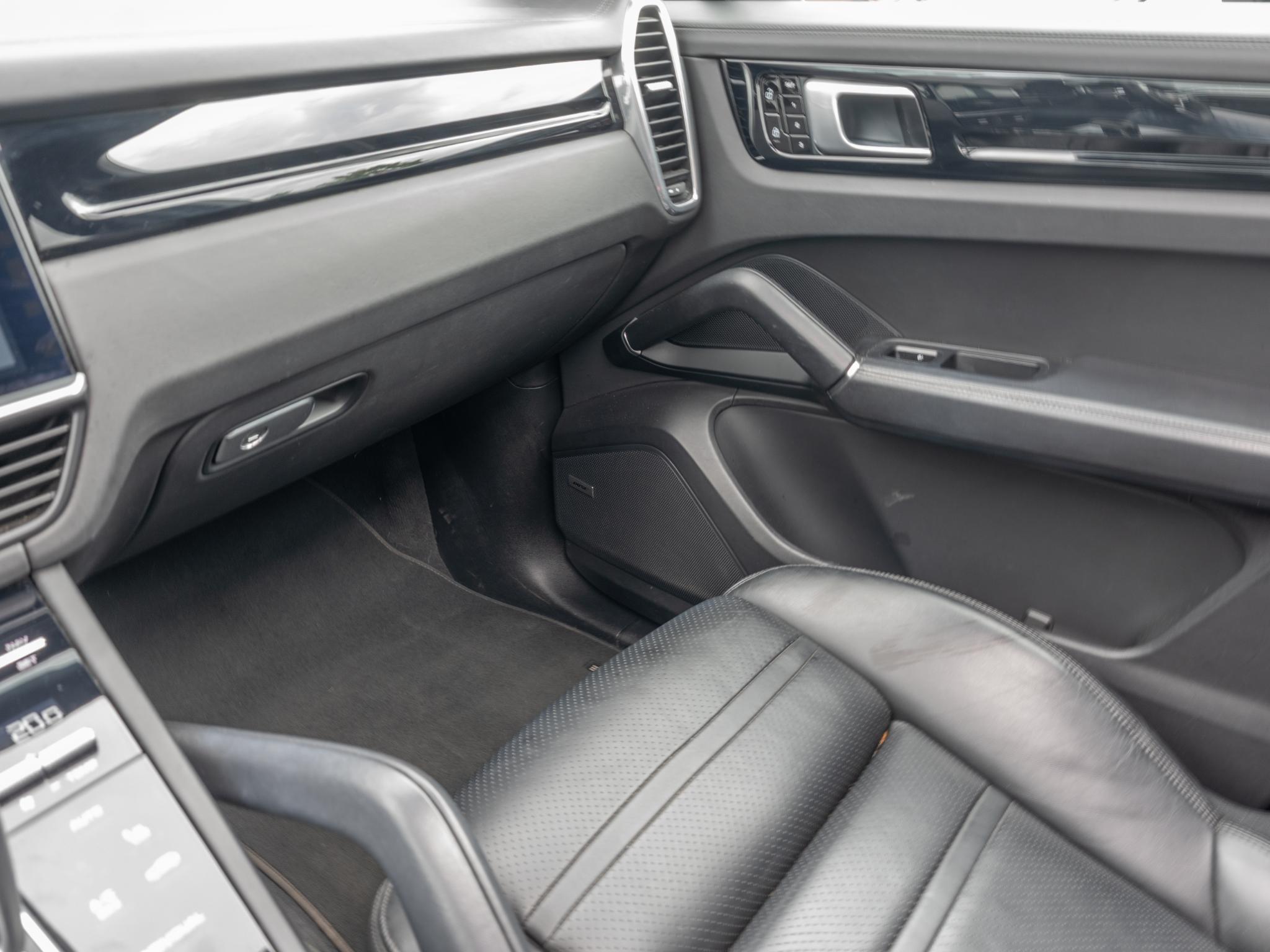 Foto van Porsche Cayenne E-hybrid