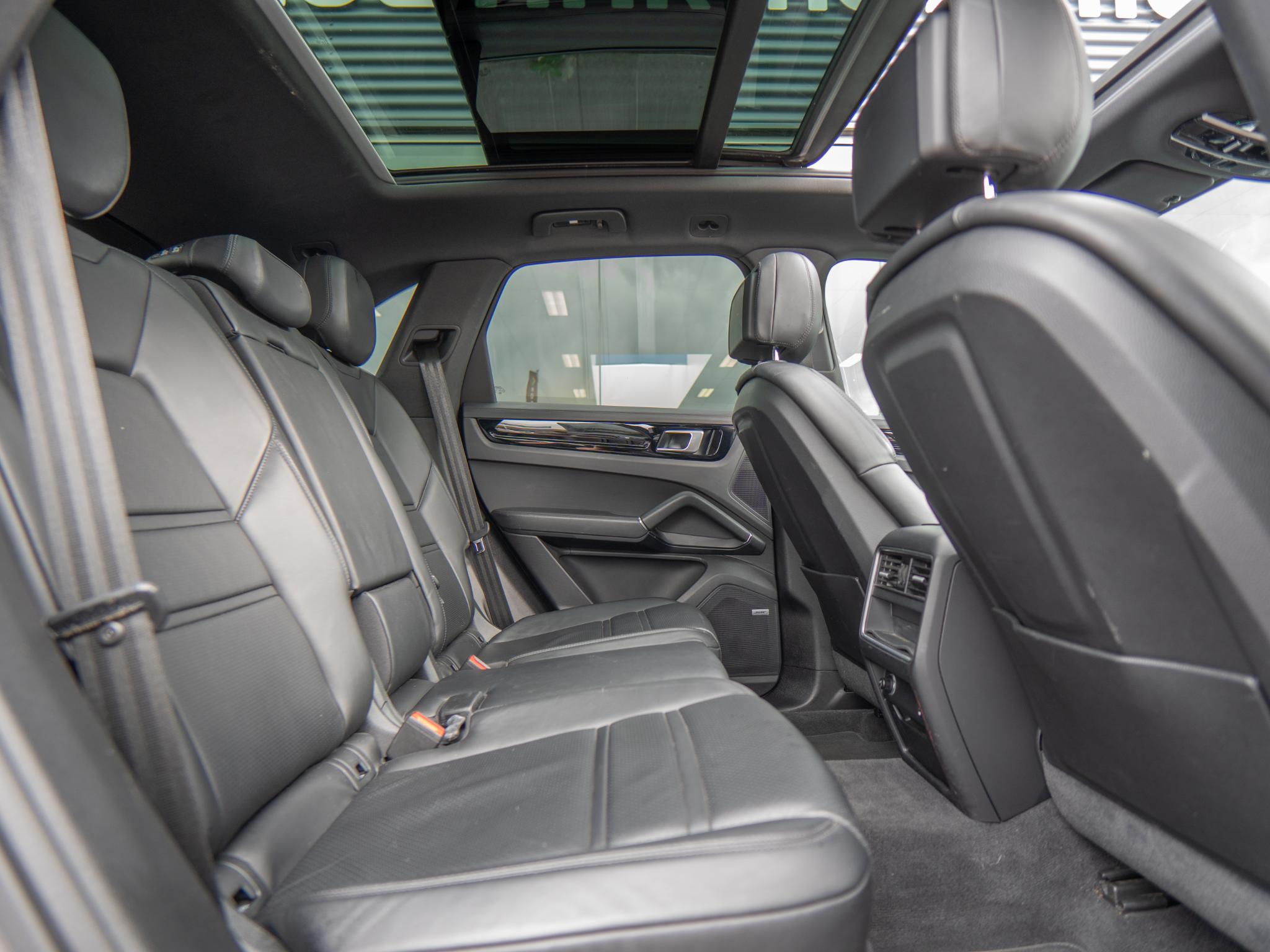 Foto van Porsche Cayenne E-hybrid