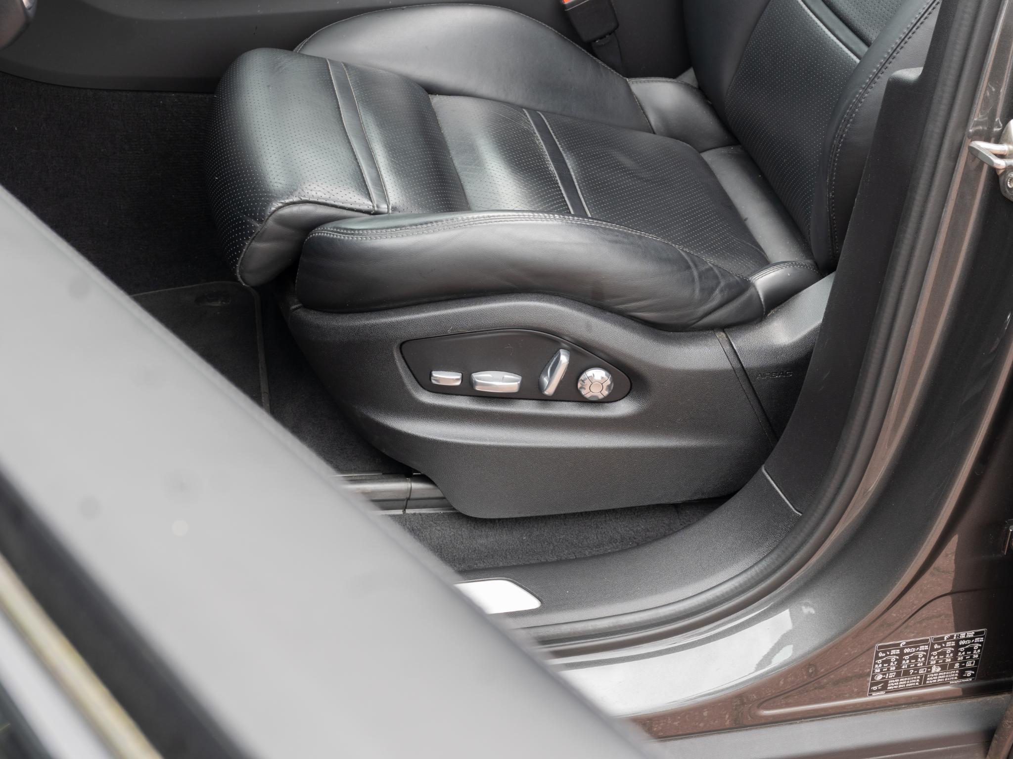 Foto van Porsche Cayenne E-hybrid