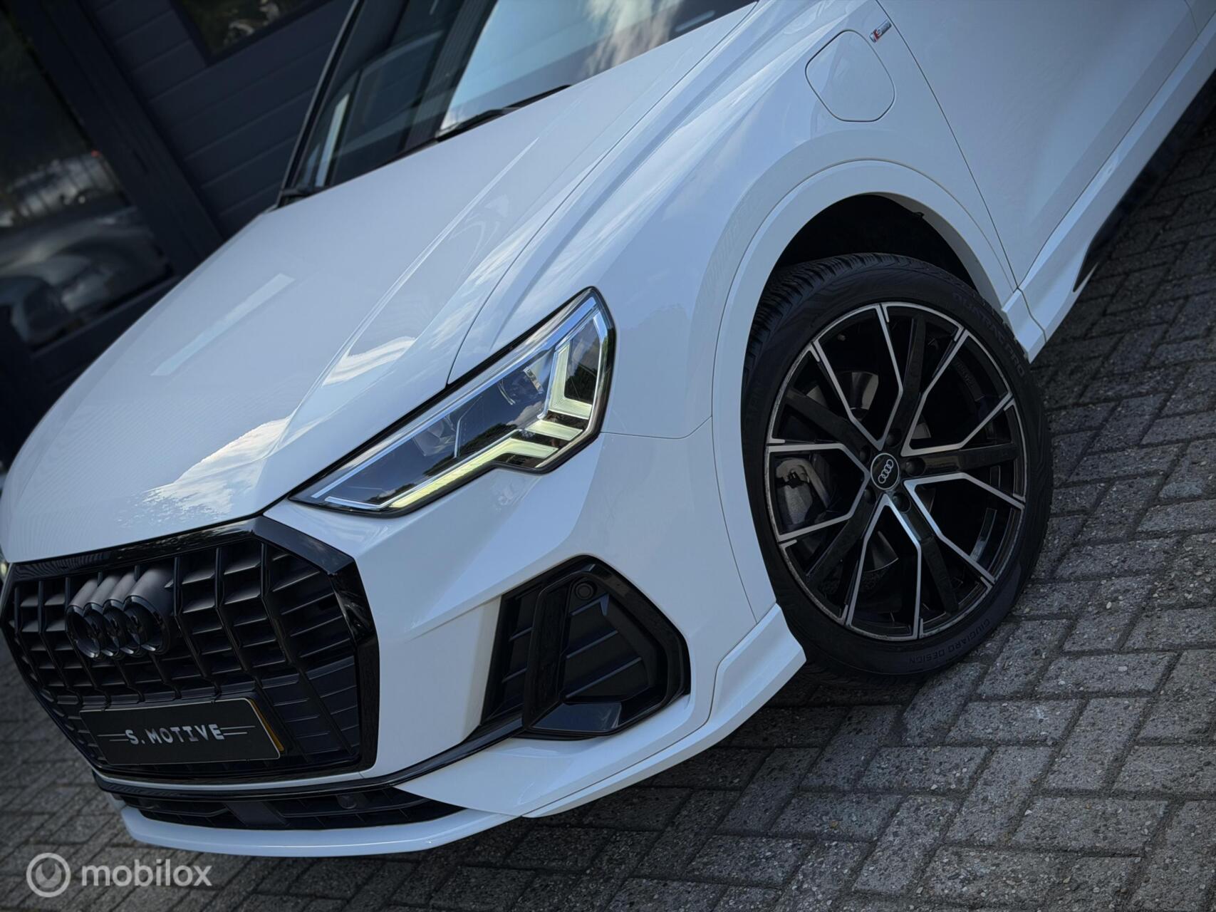 Foto van Audi Q3 E-tron