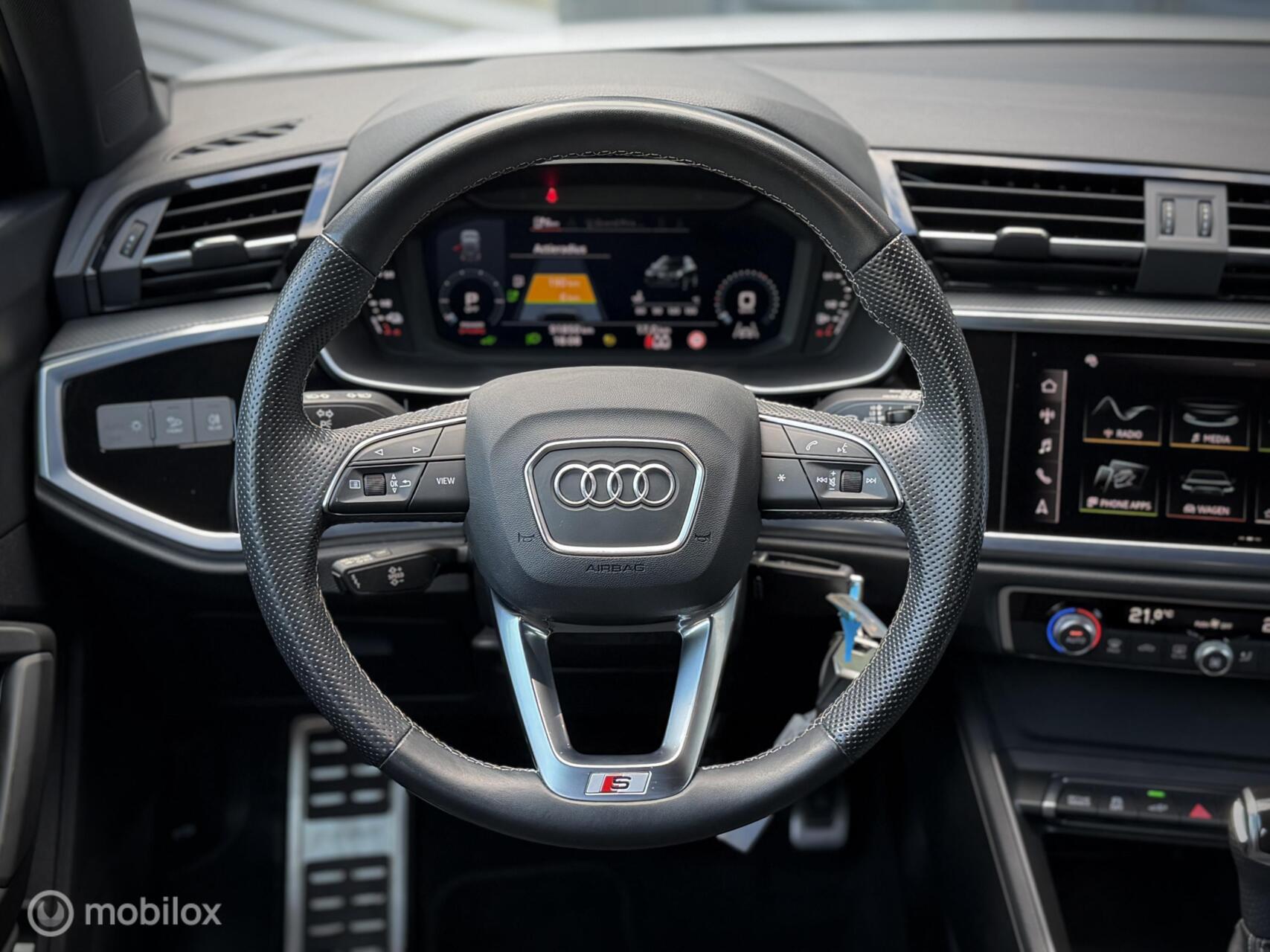 Foto van Audi Q3 E-tron