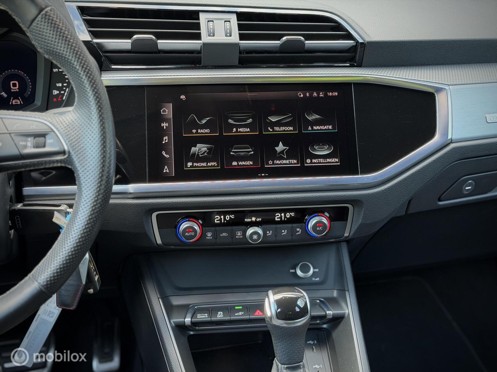 Foto van Audi Q3 E-tron