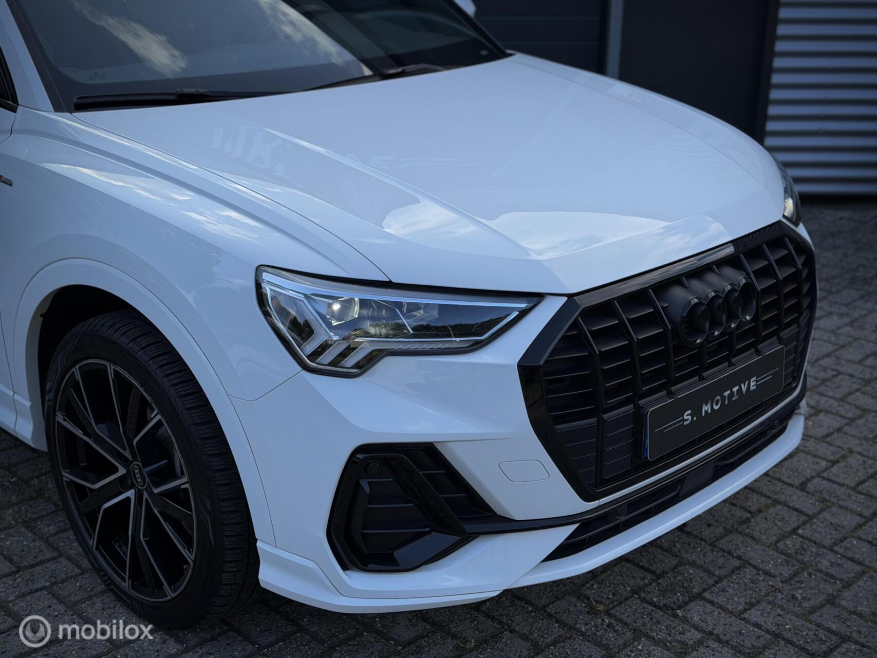Foto van Audi Q3 E-tron