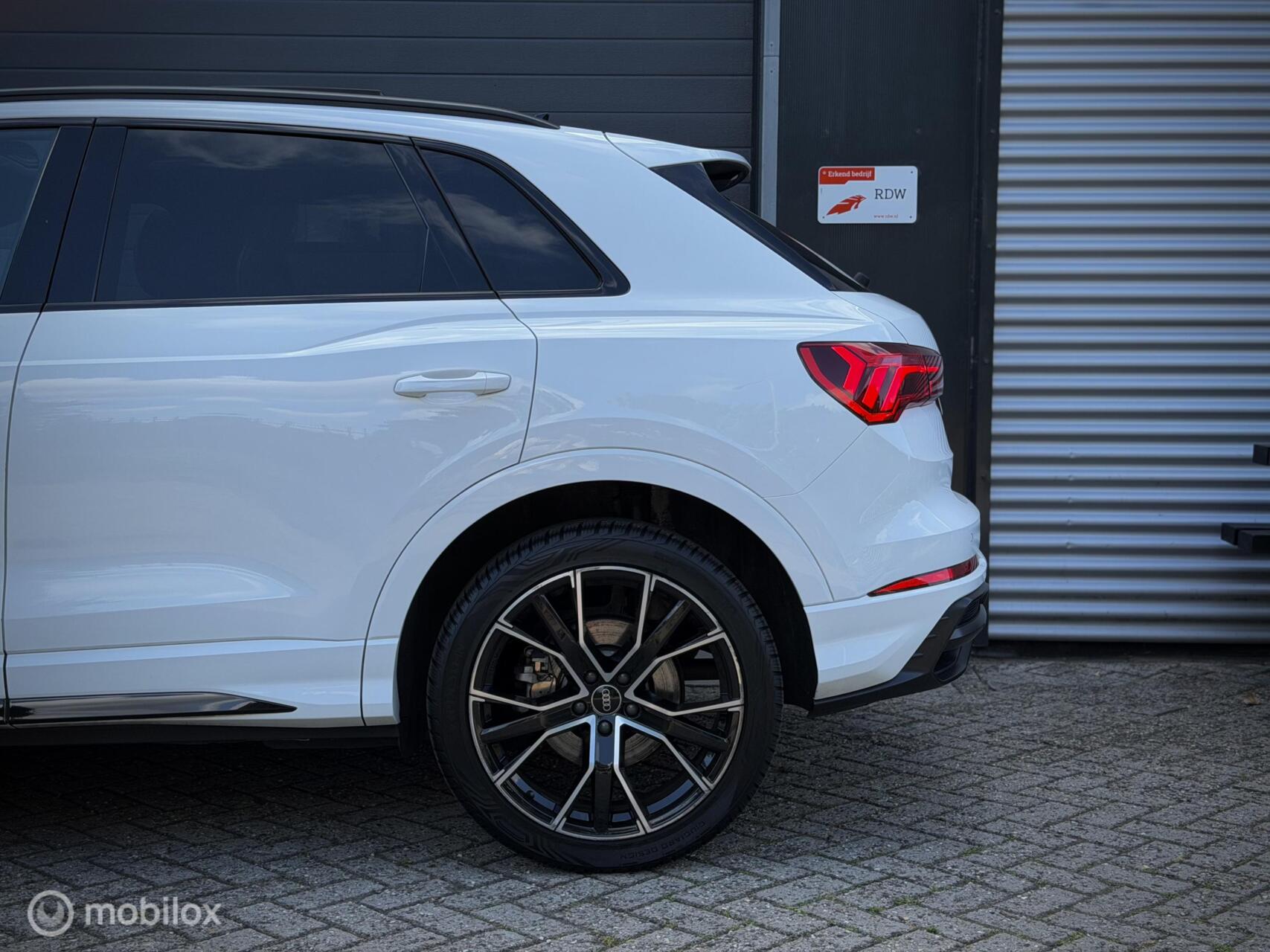Foto van Audi Q3 E-tron