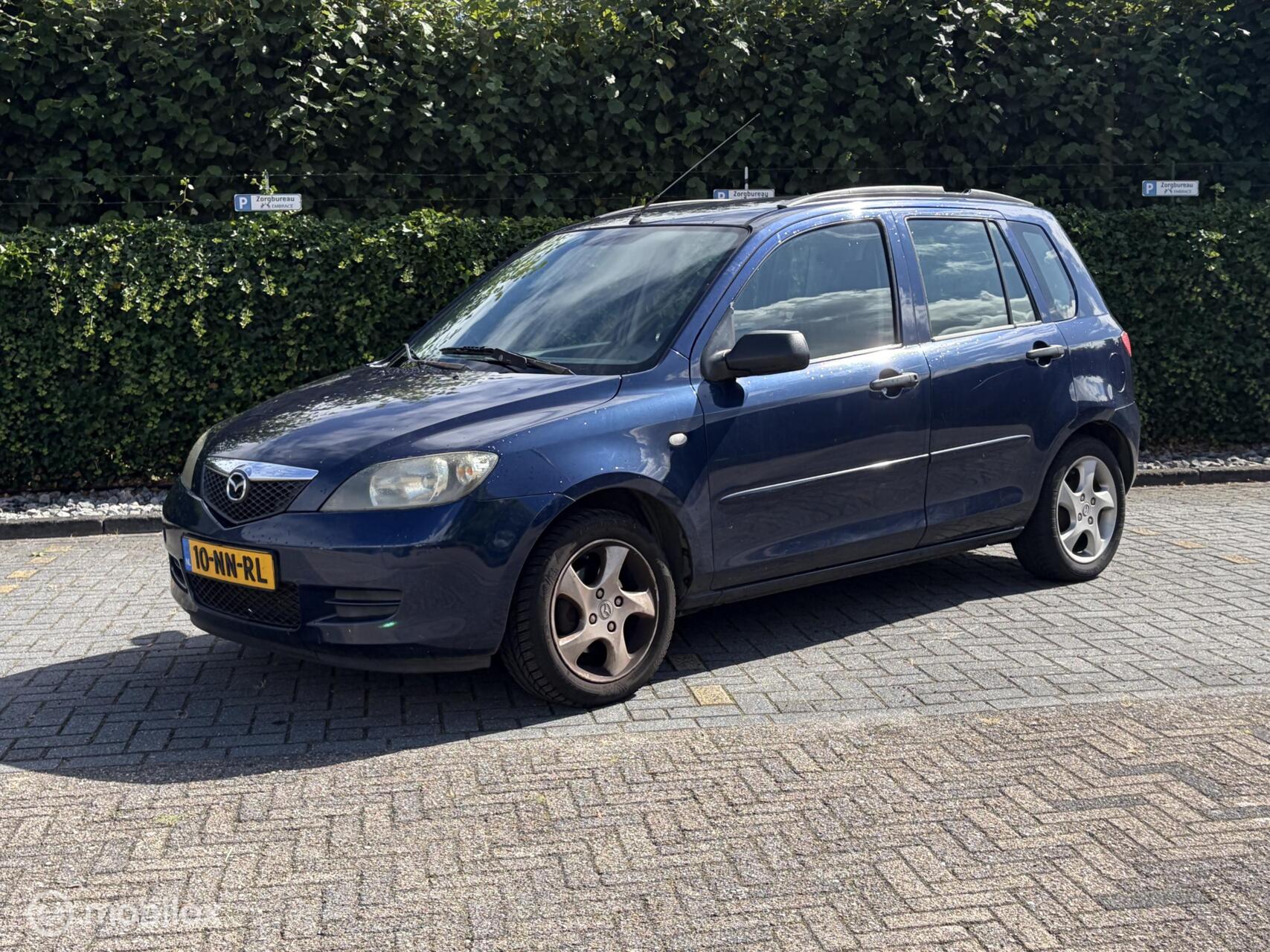 Mazda Mazda 2 1.4 Exclusive AUTOMAAT / INRUILKOOPJE / TR.HAAK / 2004 - voorkant