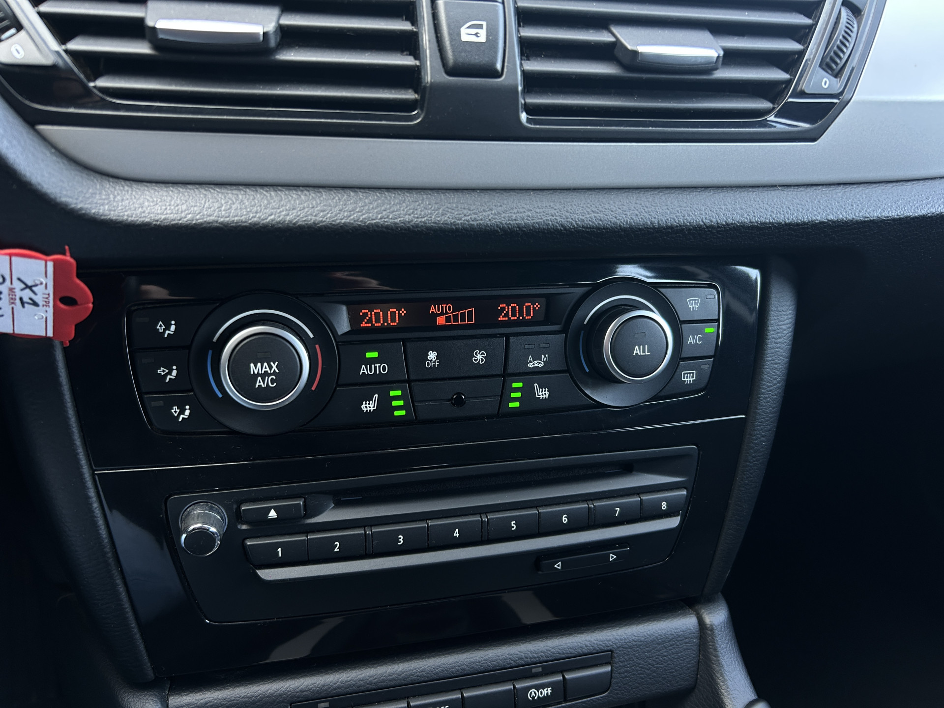 Foto van BMW X1 Sdrive18d