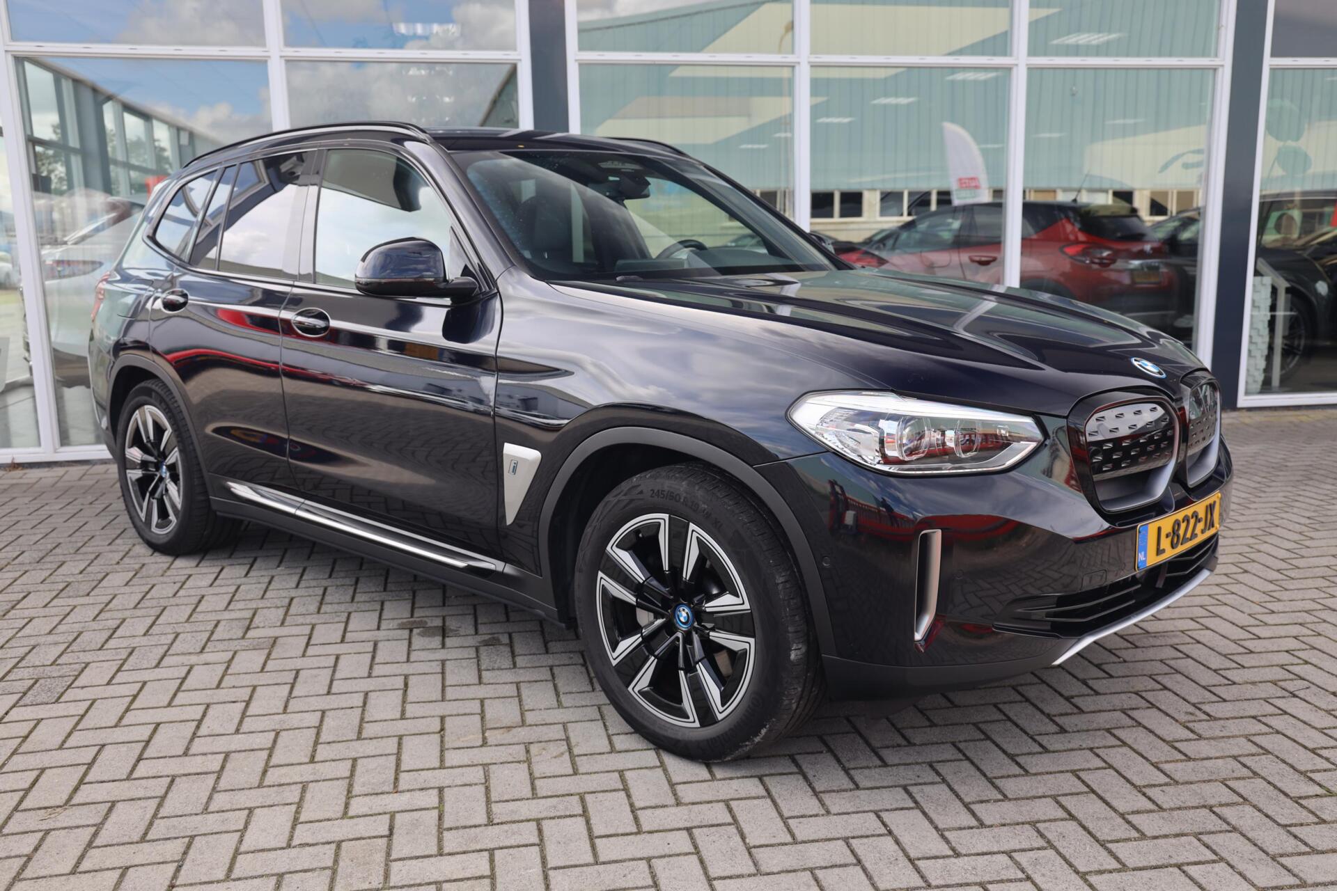 Foto van BMW Ix3