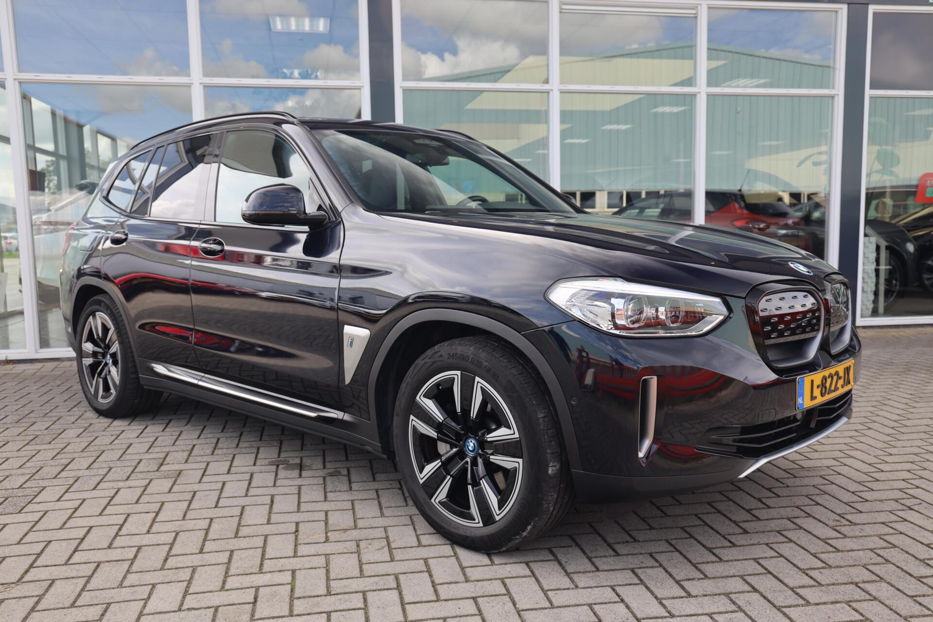 Foto van BMW Ix3