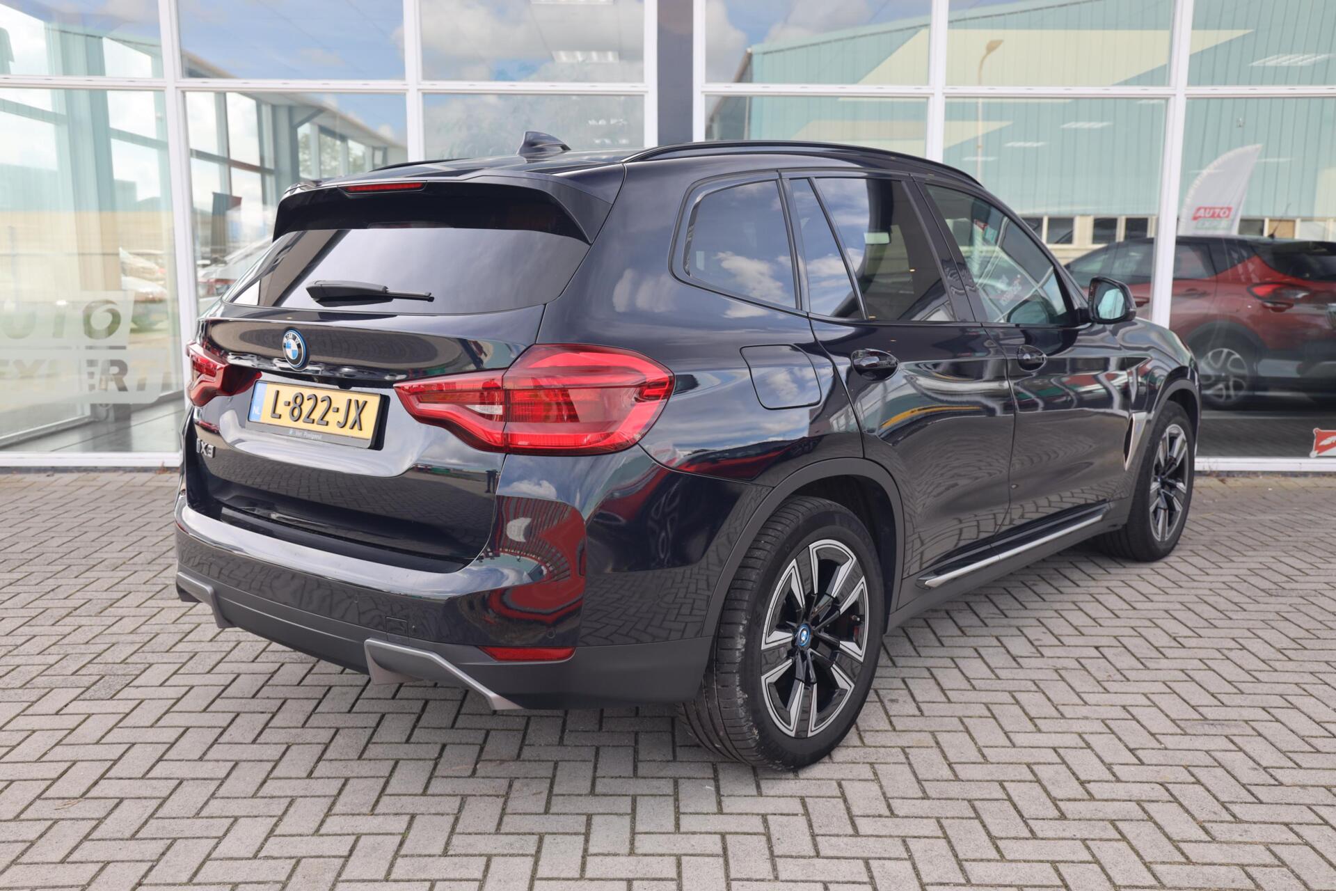 Foto van BMW Ix3