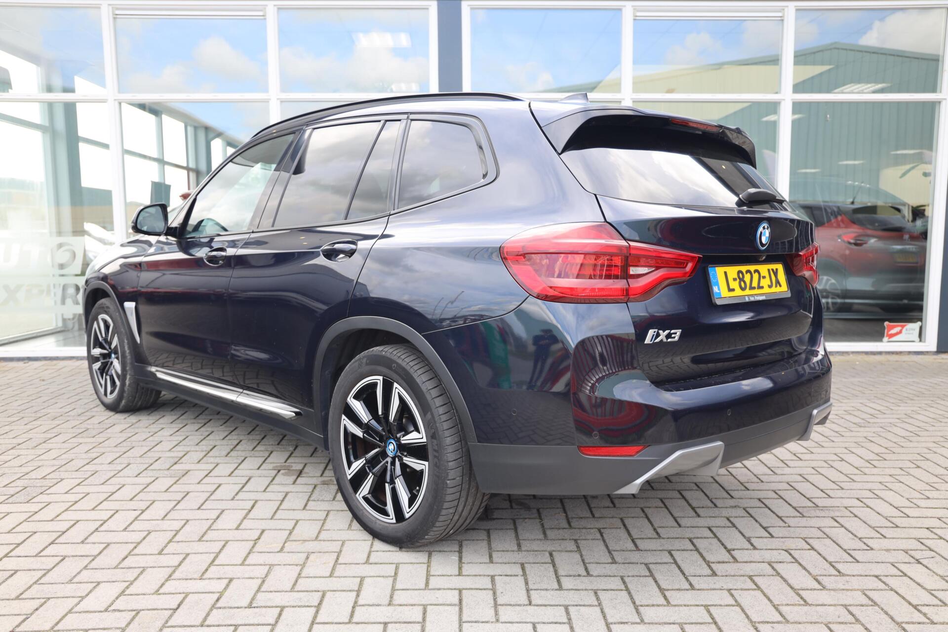 Foto van BMW Ix3