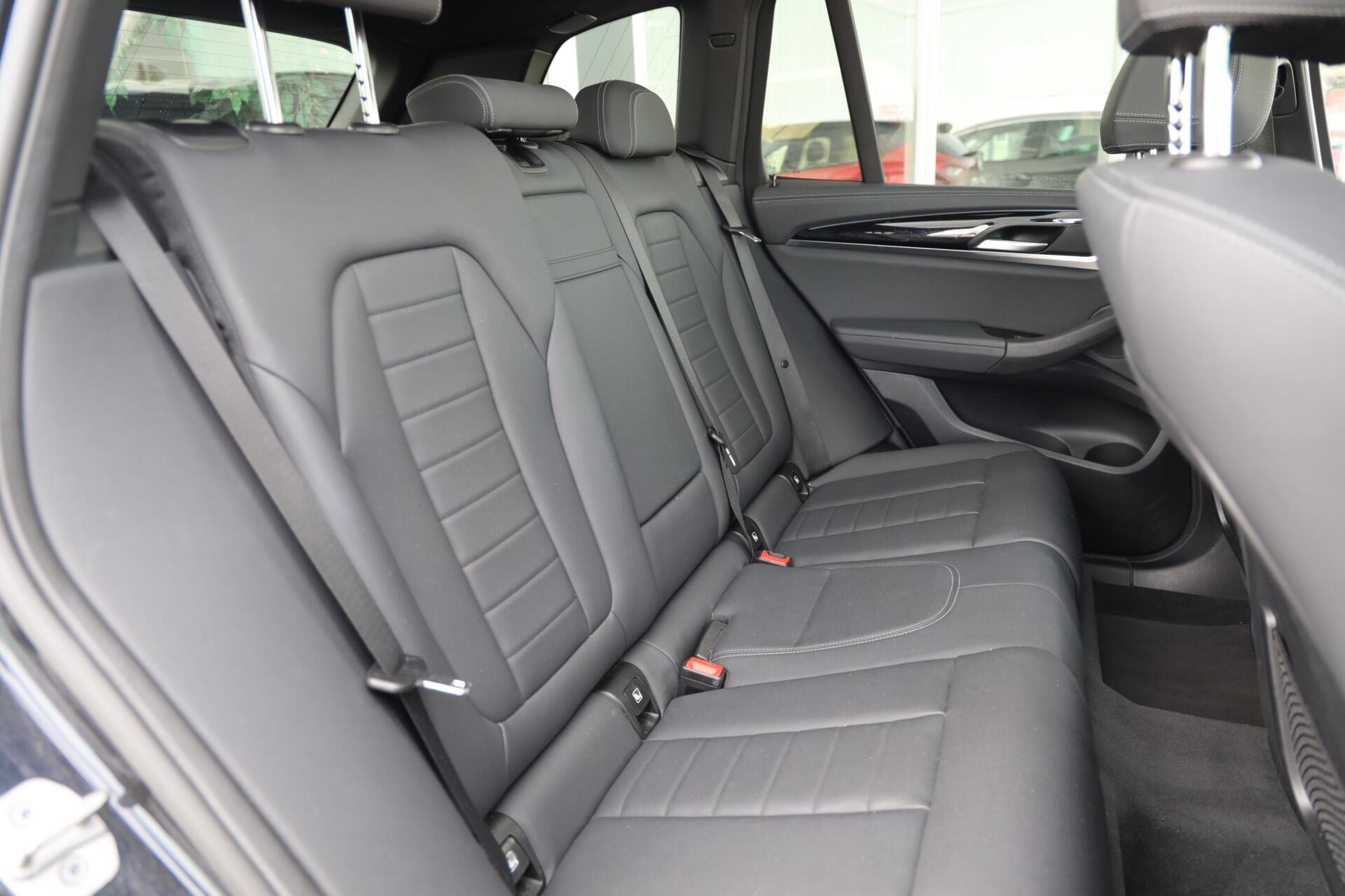 Foto van BMW Ix3