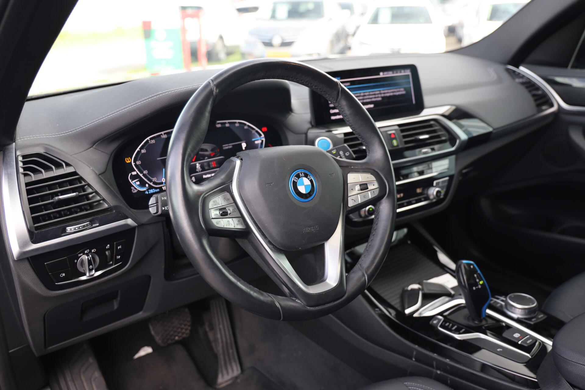 Foto van BMW Ix3