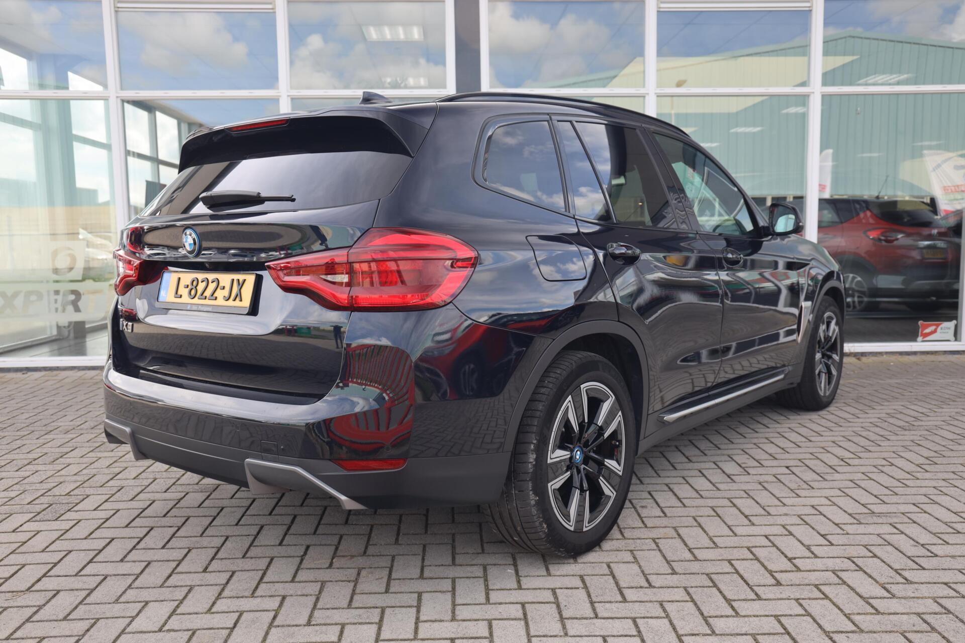 Foto van BMW Ix3