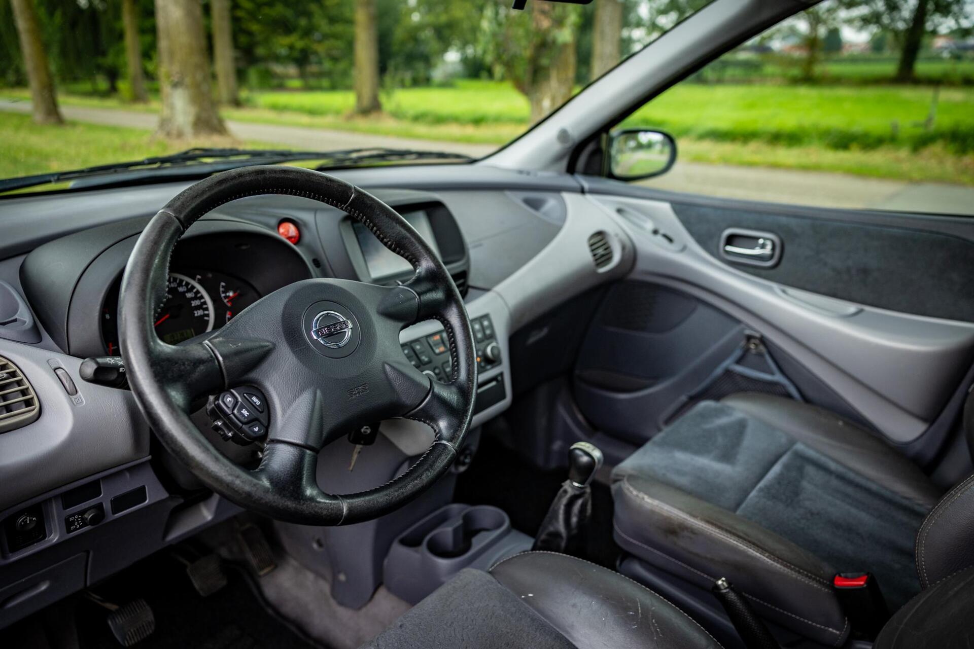 Foto van Nissan Nissan Almera Tino