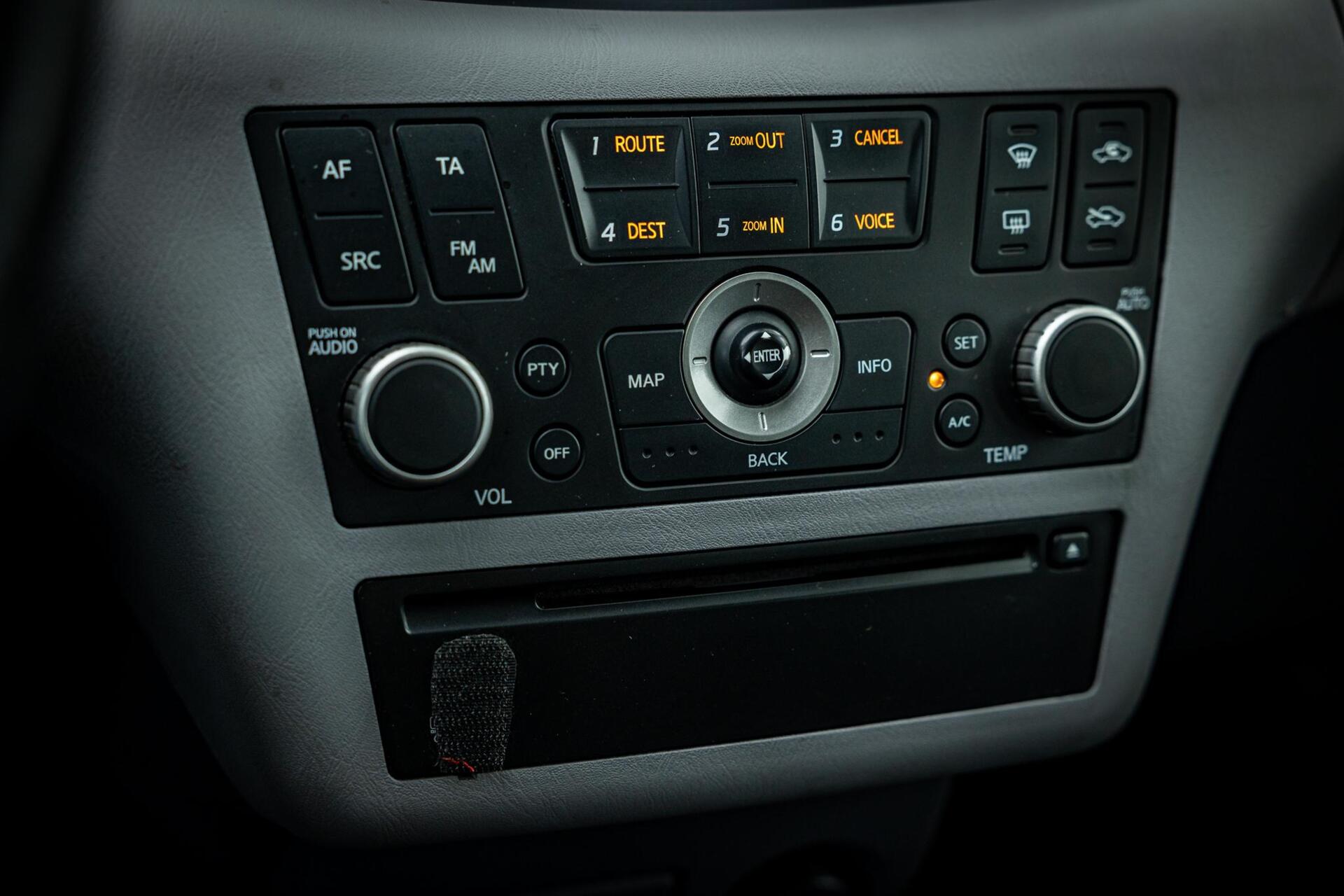 Foto van Nissan Nissan Almera Tino