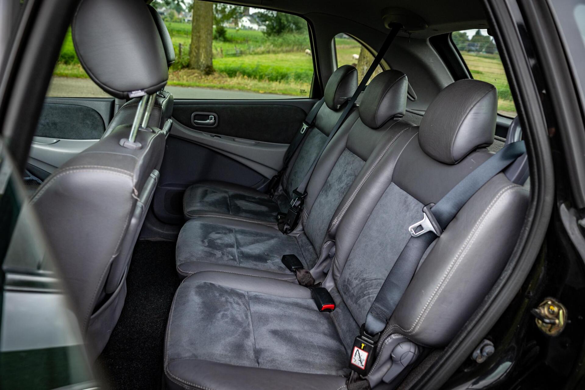 Foto van Nissan Nissan Almera Tino