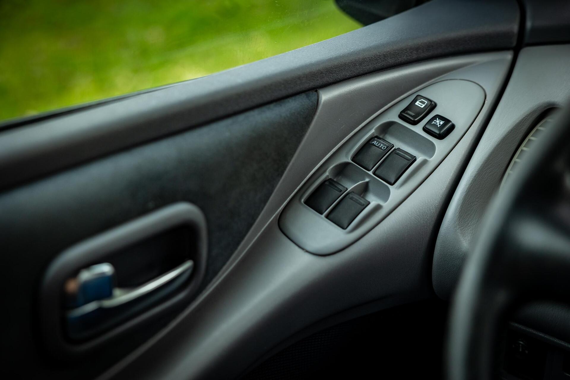 Foto van Nissan Nissan Almera Tino
