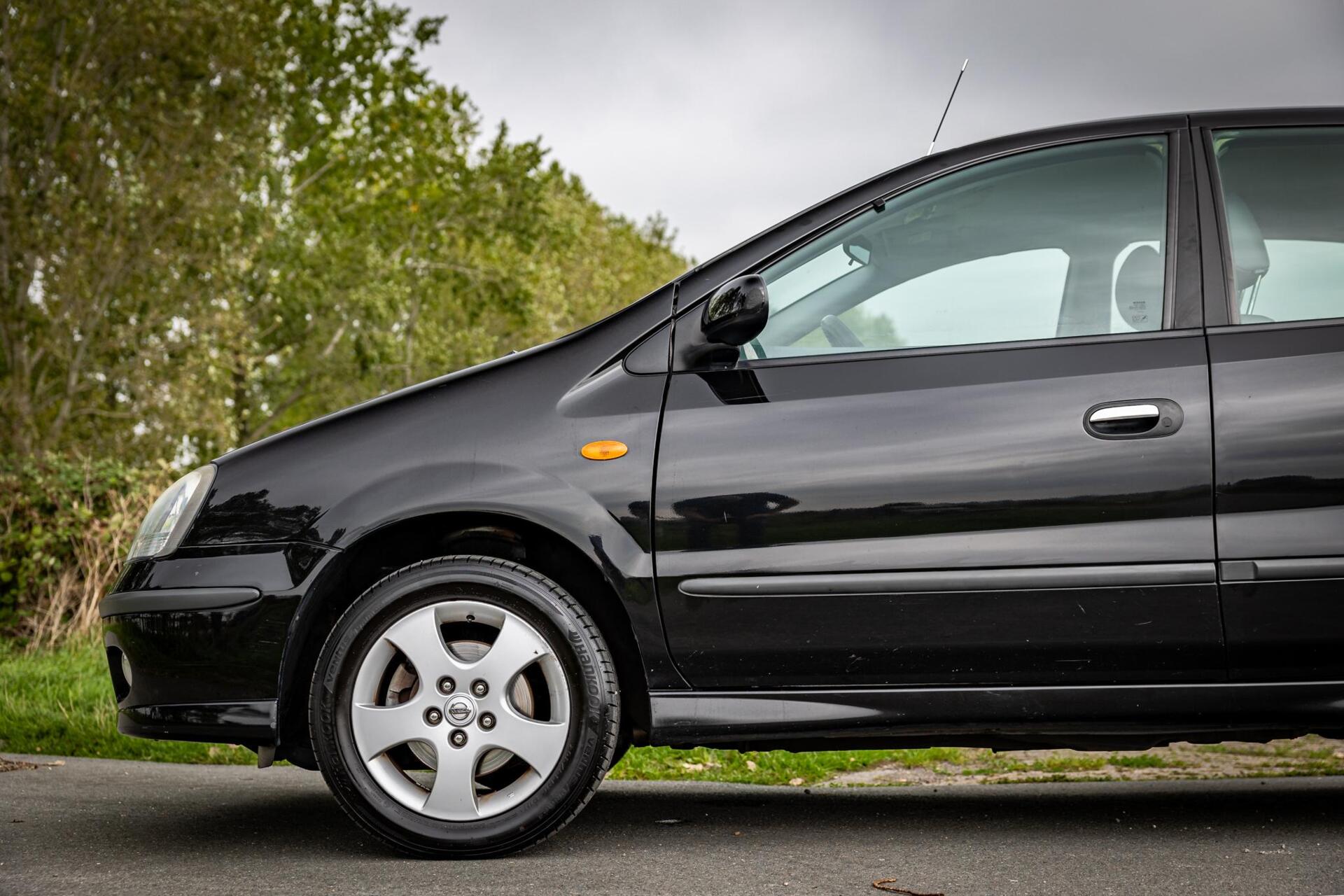 Foto van Nissan Nissan Almera Tino