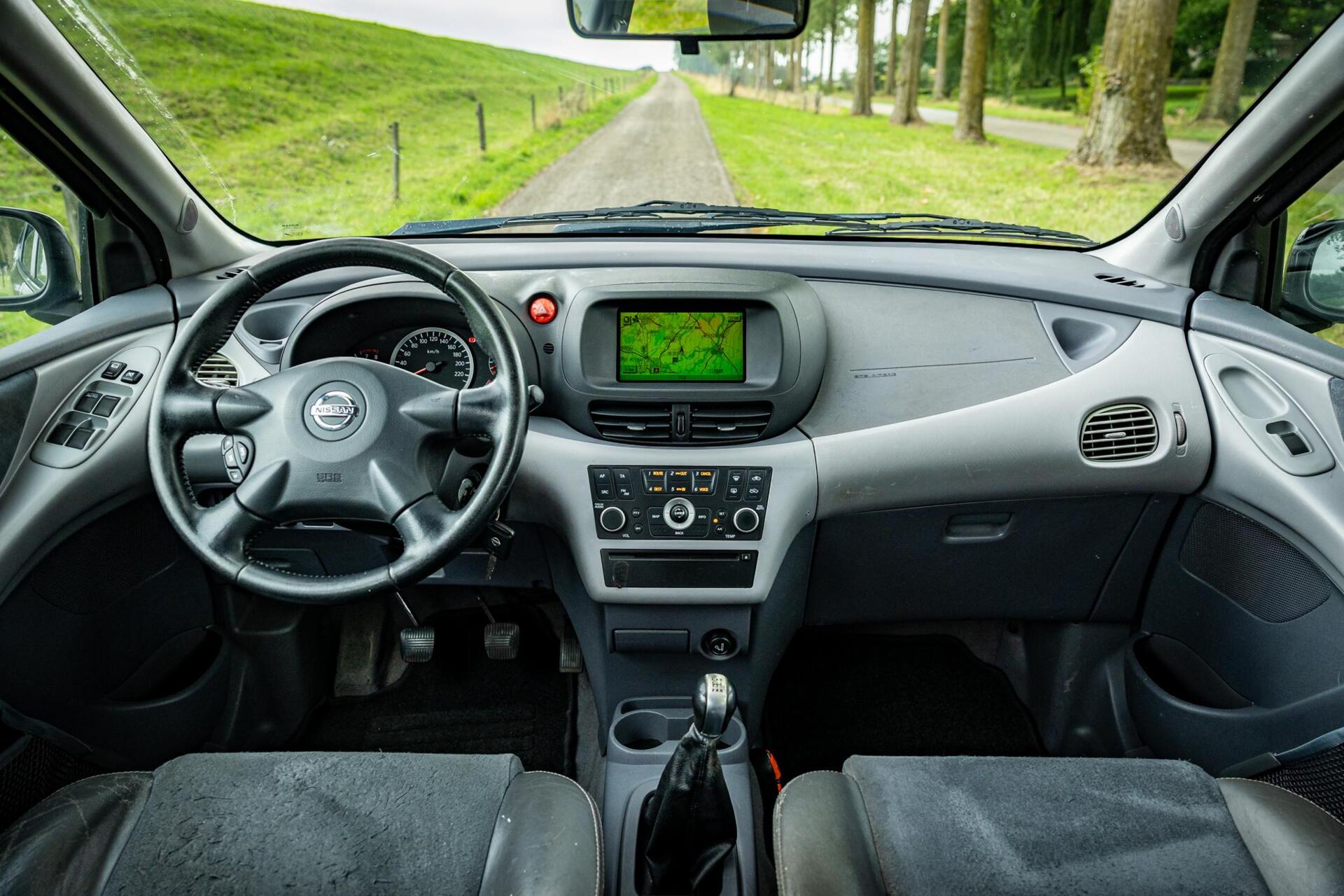 Foto van Nissan Nissan Almera Tino