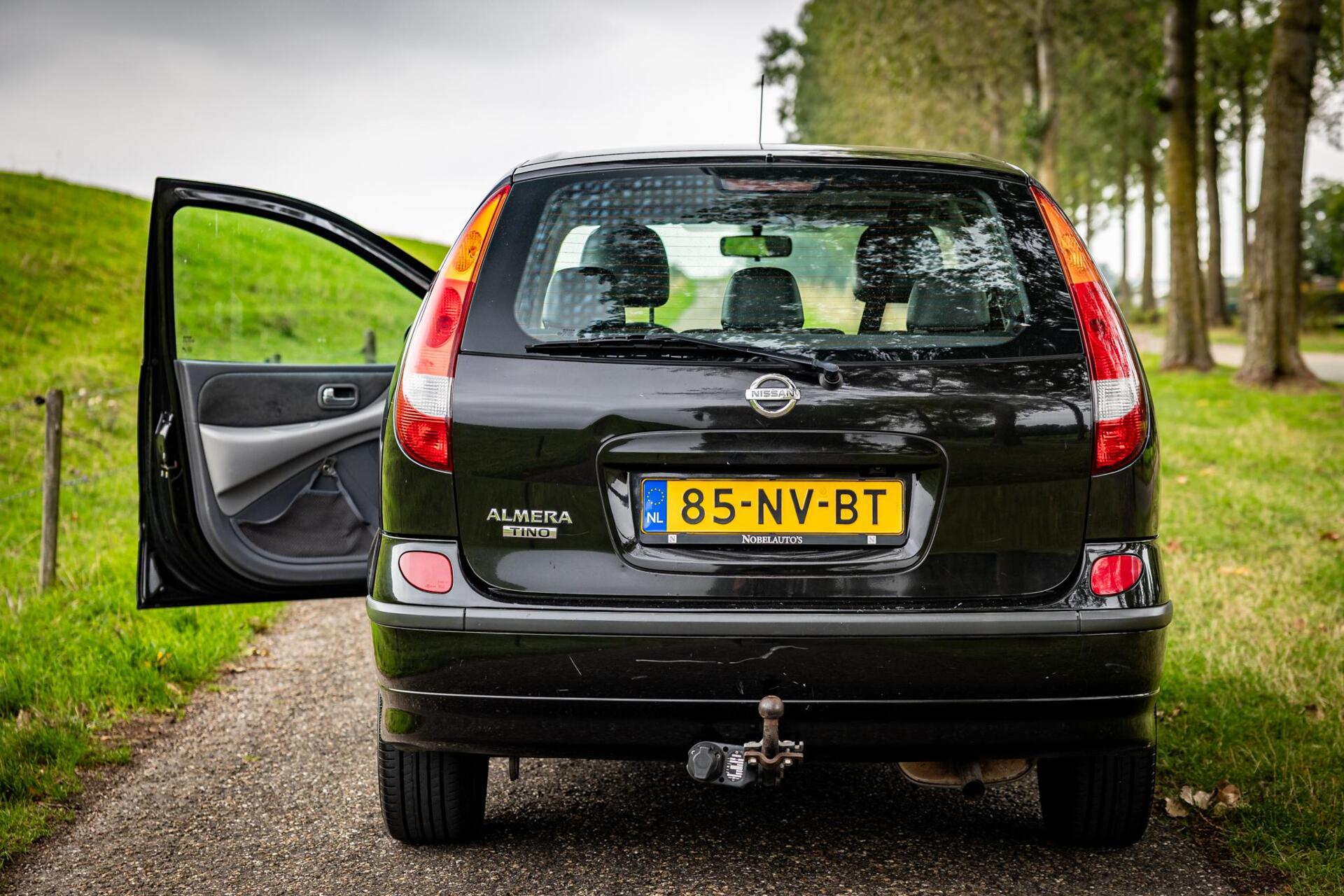 Foto van Nissan Nissan Almera Tino