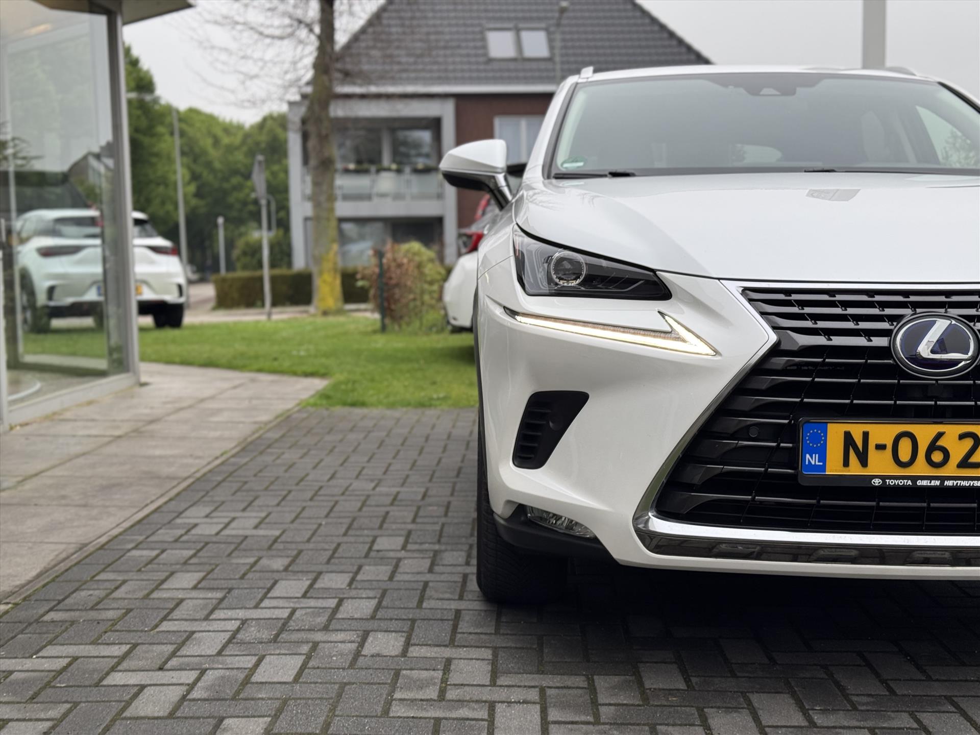 Foto van Lexus Lexus Nx300h