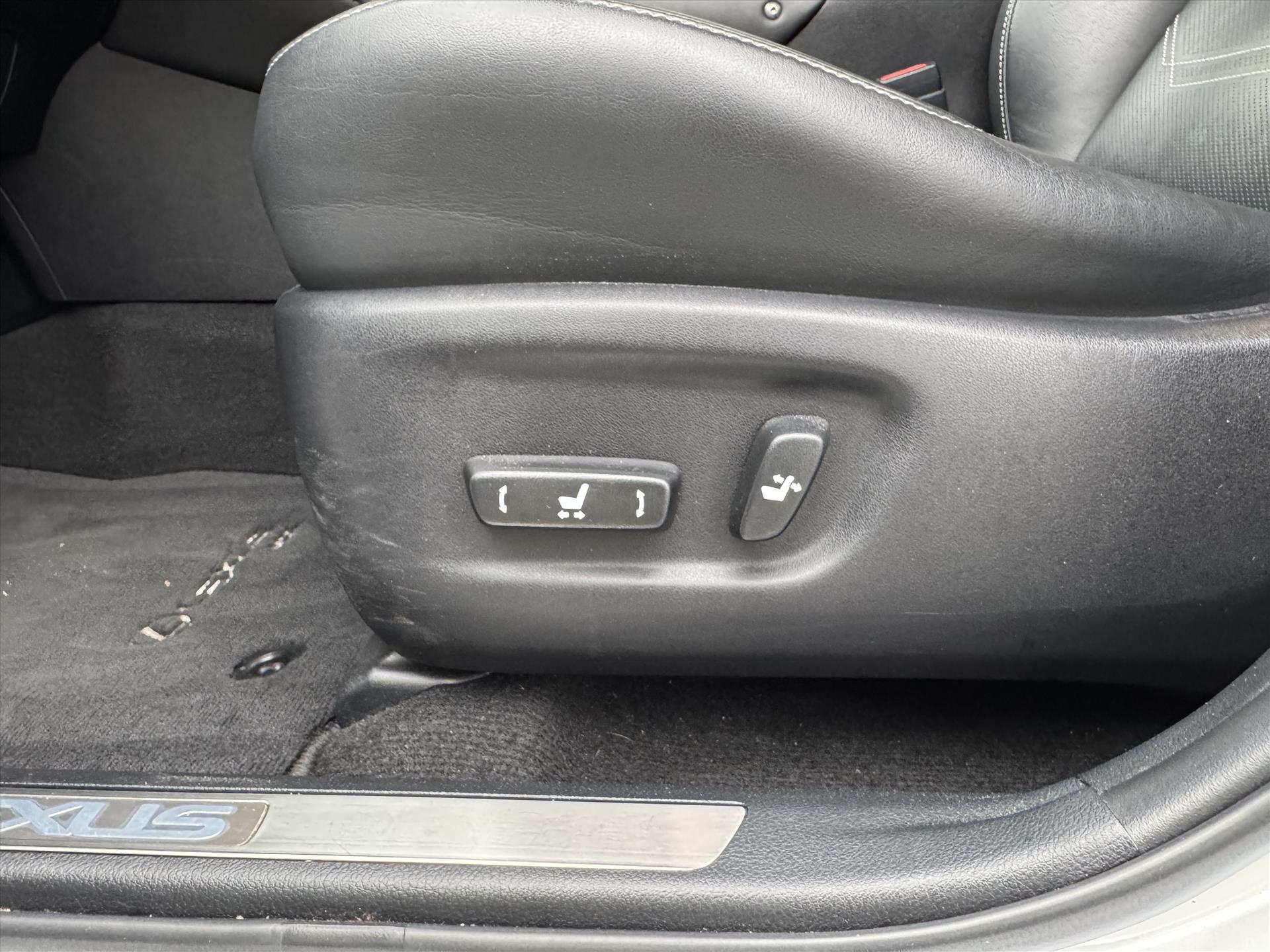 Foto van Lexus Lexus Nx300h