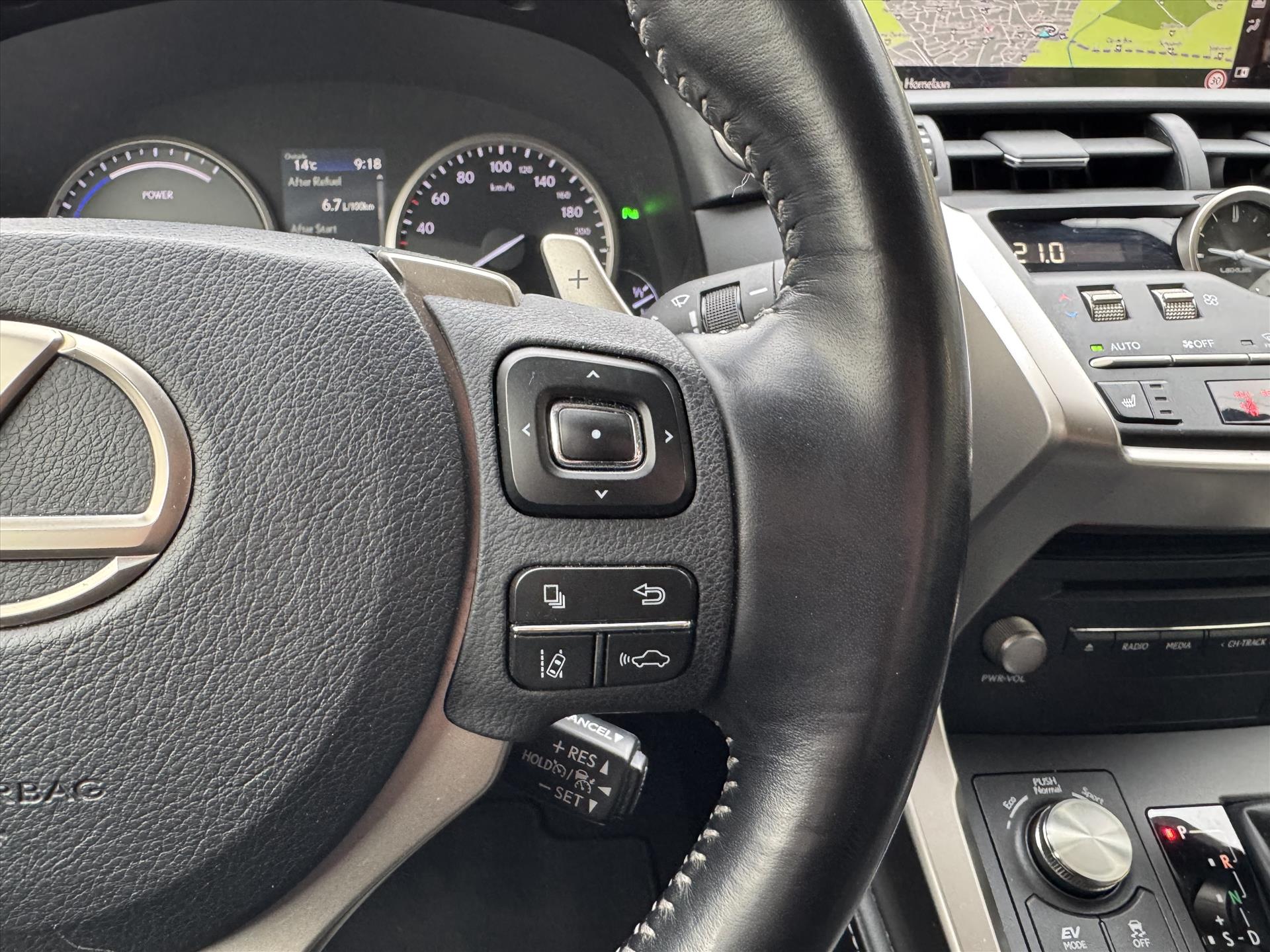 Foto van Lexus Lexus Nx300h