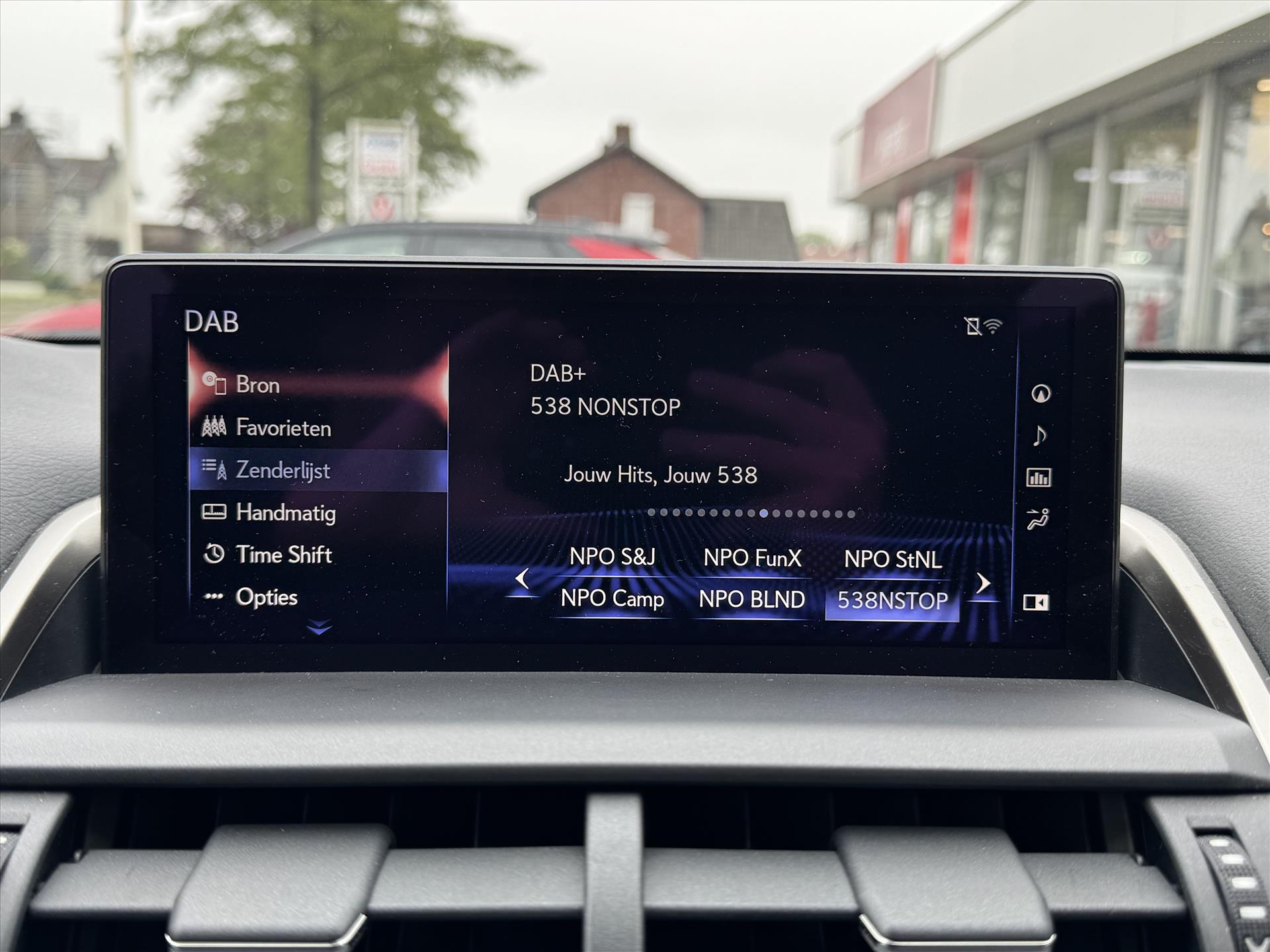 Foto van Lexus Lexus Nx300h
