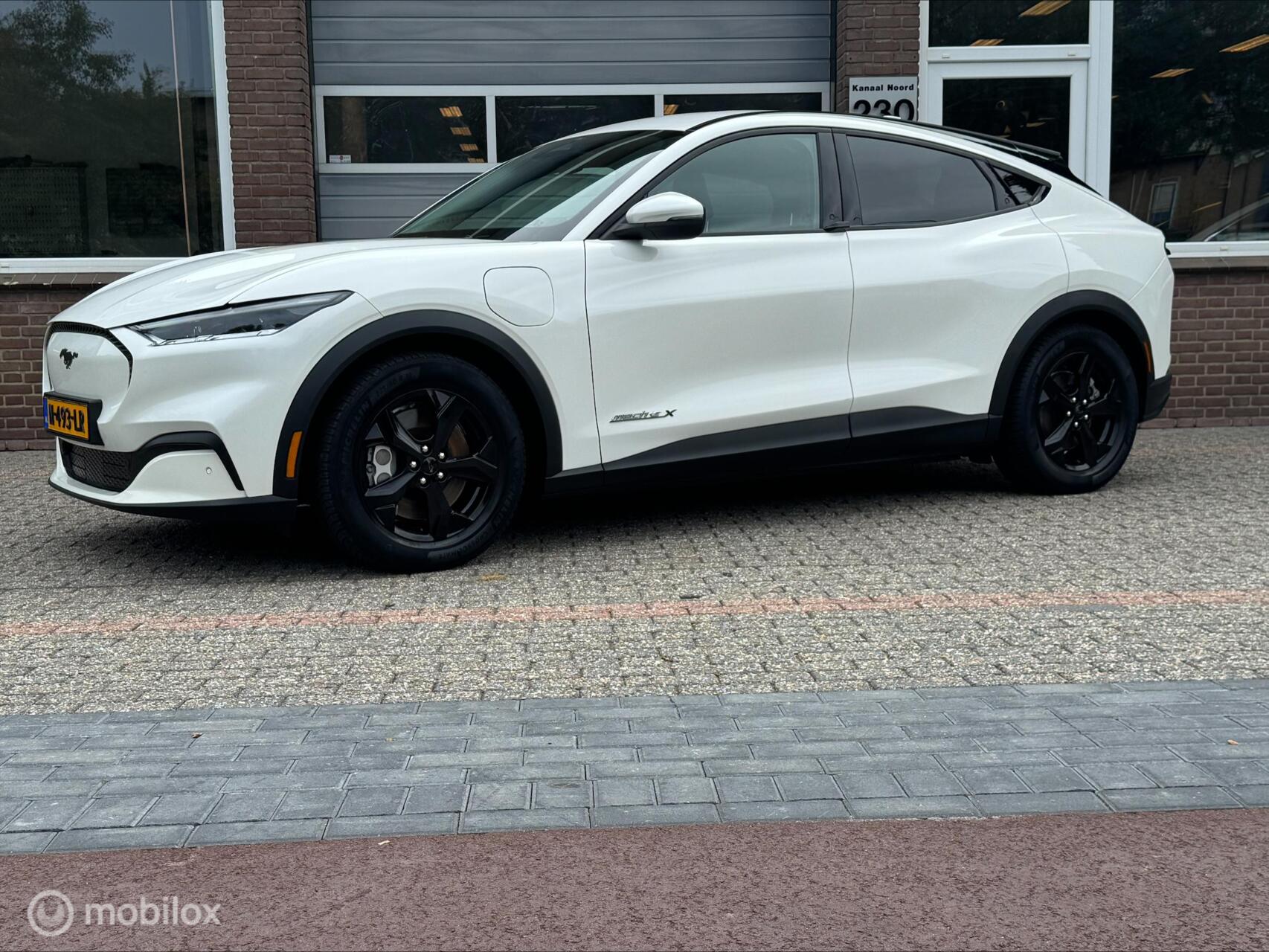 Ford Mustang Mach-e Extended RWD 98 kWh 2021 - voorkant