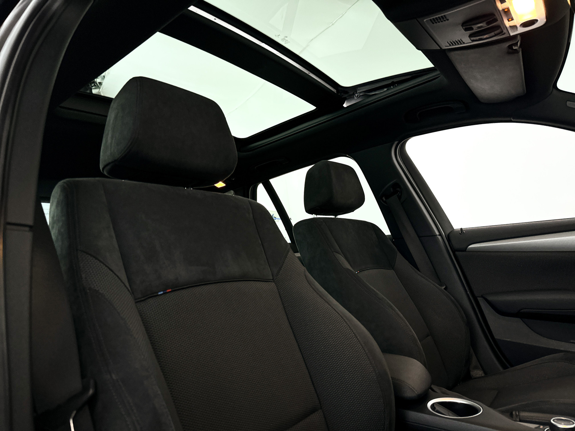 Foto van BMW X1 Xdrive28i