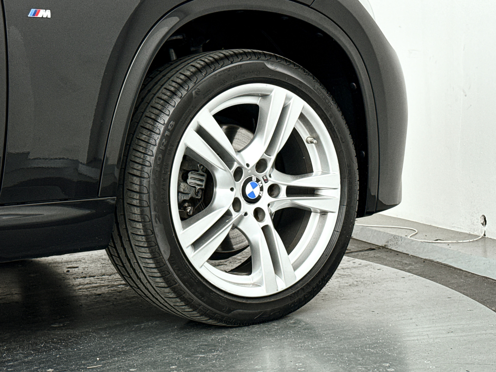 Foto van BMW X1 Xdrive28i